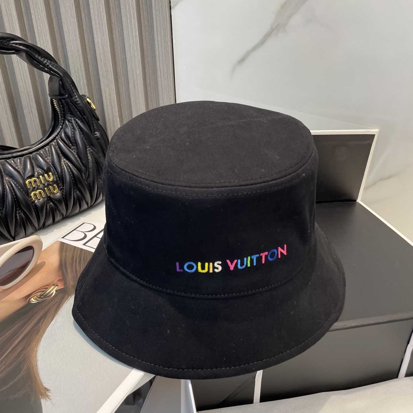 Louis Vuitton LV x TM Reversible Superflat Bucket Hat   M7985 - EUR FASHION