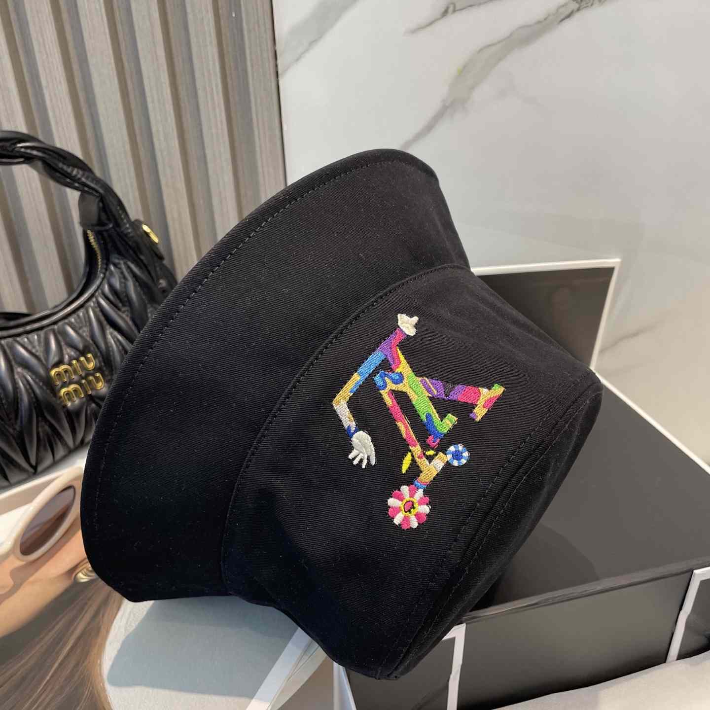 Louis Vuitton LV x TM Reversible Superflat Bucket Hat   M7985 - EUR FASHION