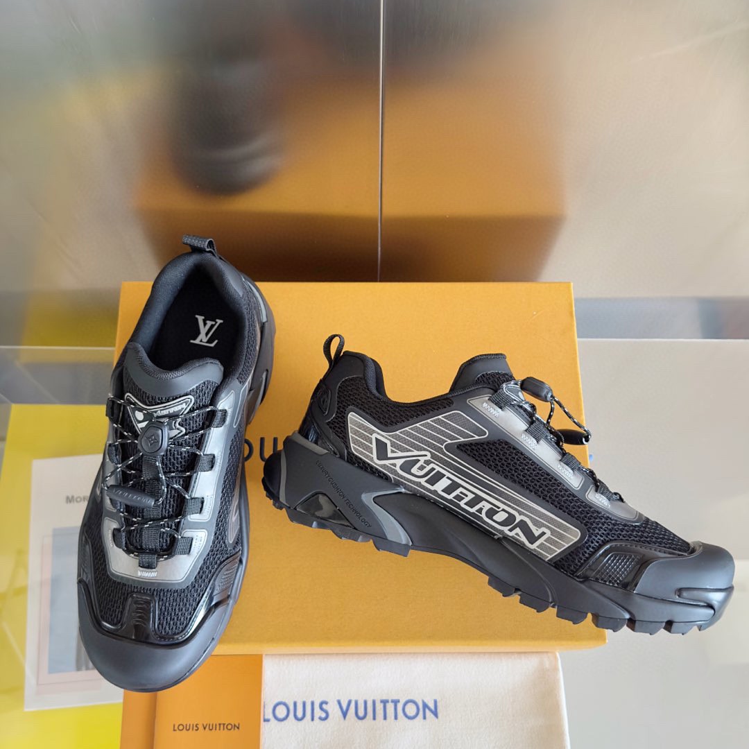 Louis Vuitton LV Runner Tatic Sneaker   1ADGZW - EUR FASHION