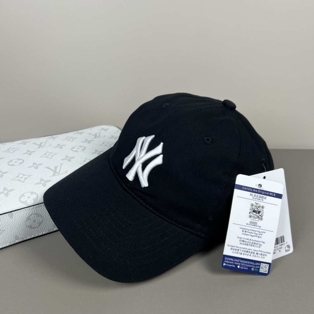 New York Yankees Cap In Black - EUR FASHION