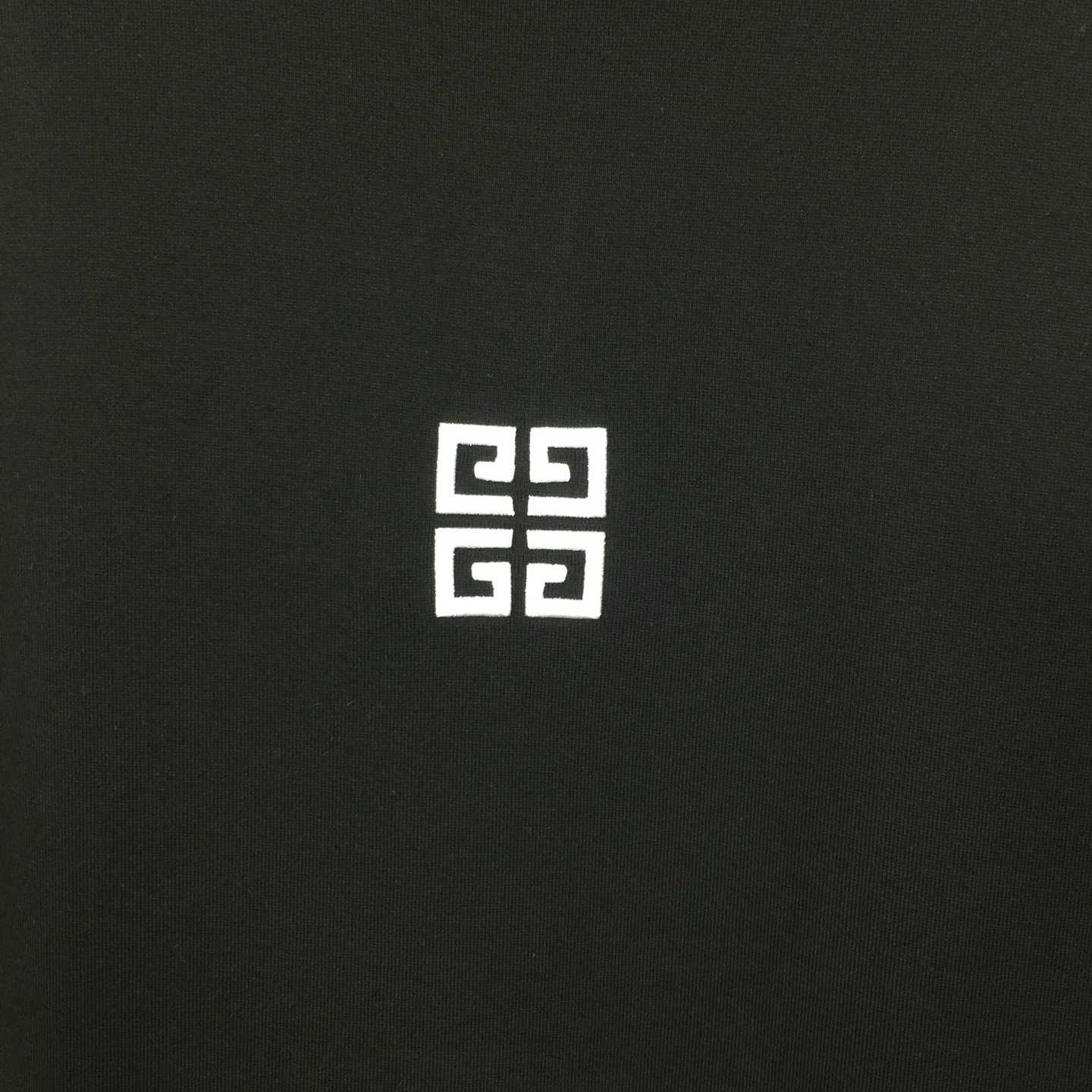 Givenchy Logo Top - EUR FASHION