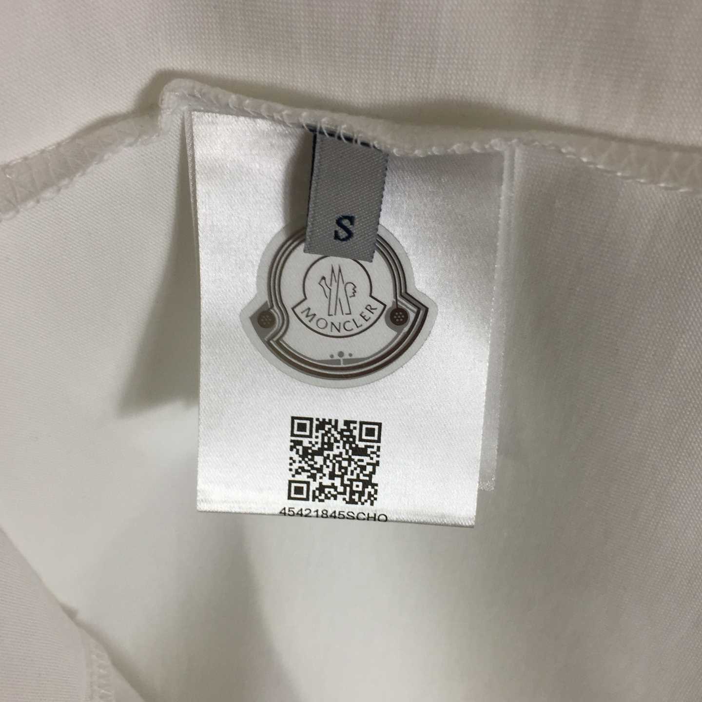 Moncler Logo Cotton T-shirt - EUR FASHION