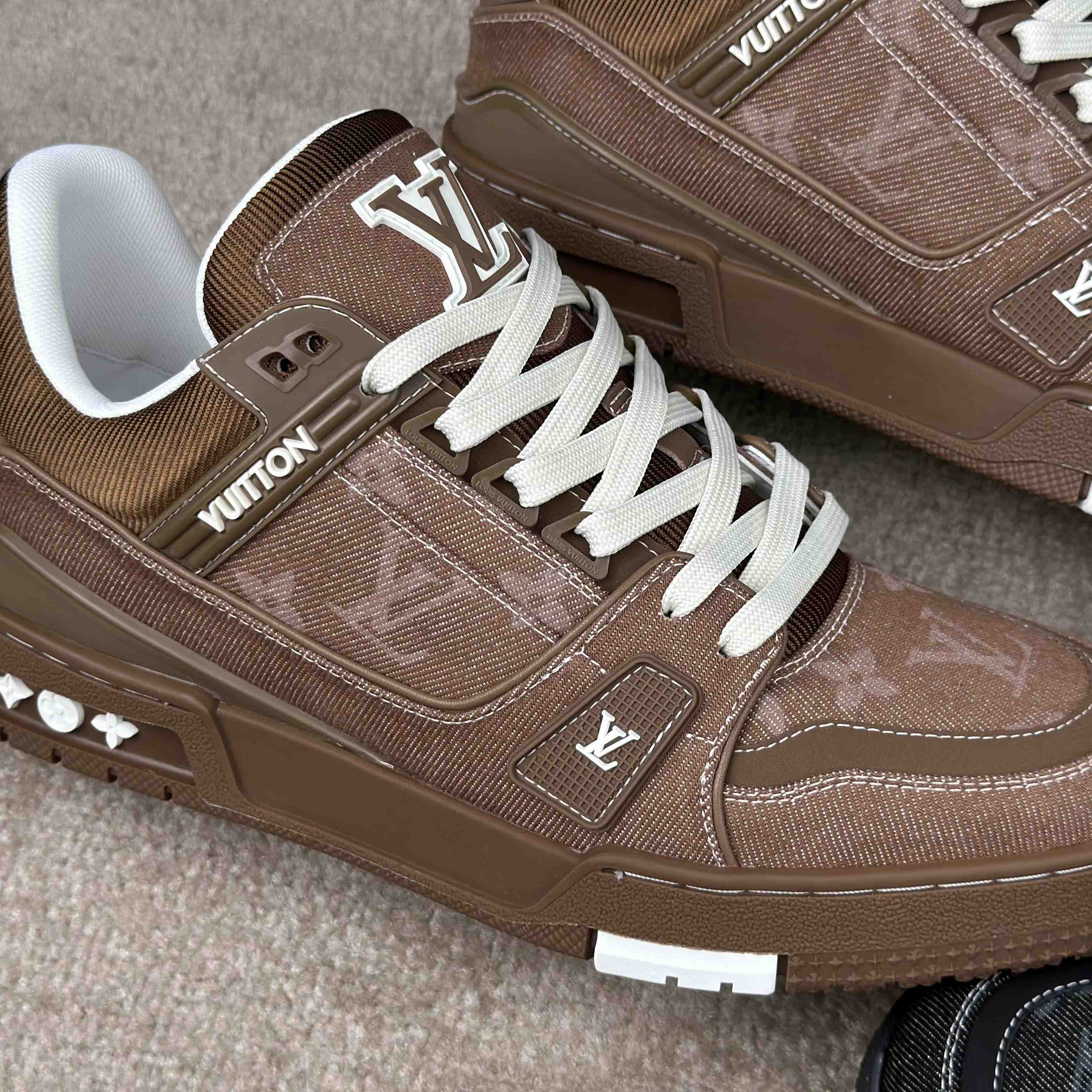 Louis Vuitton LV Trainer Sneaker   1AHT23 - EUR FASHION