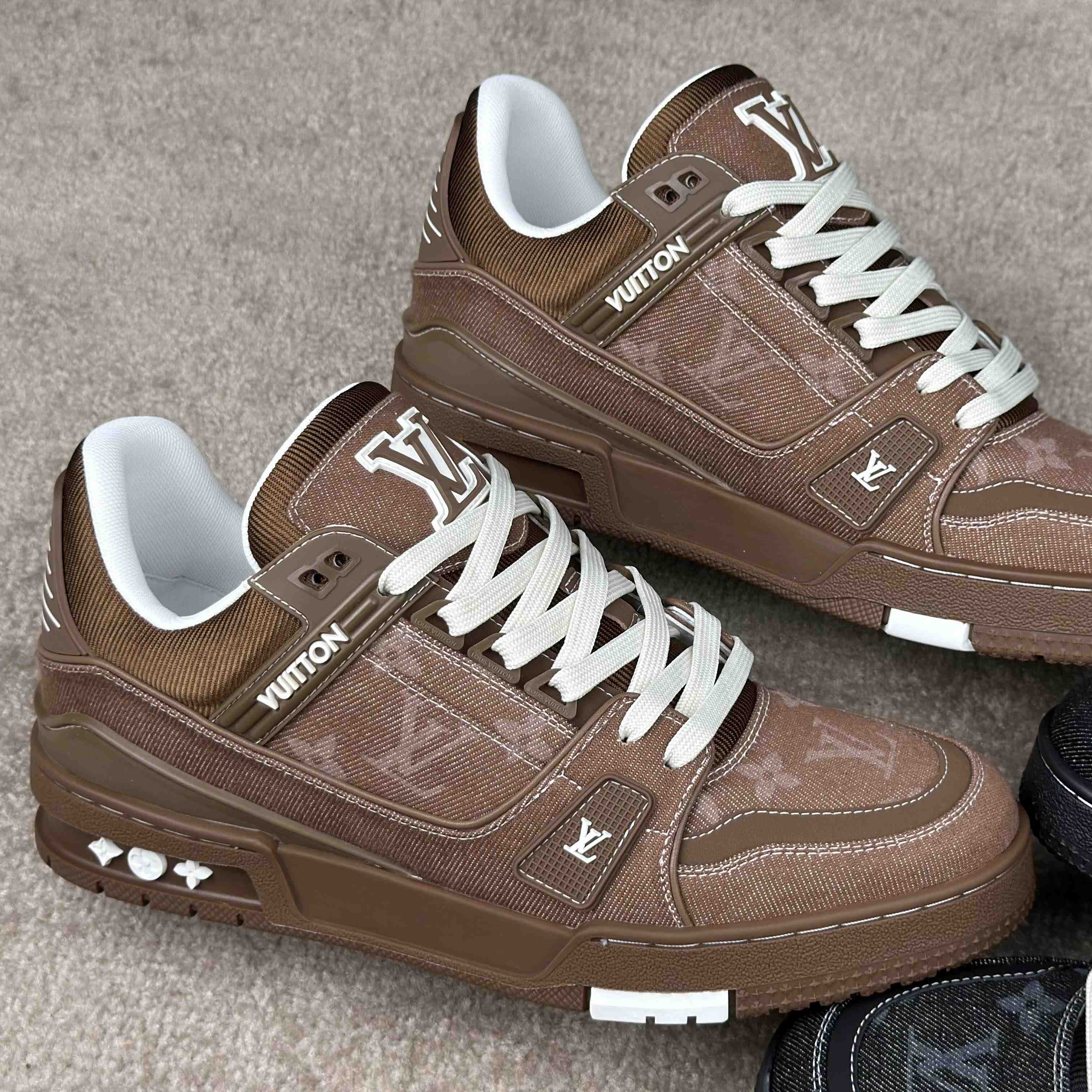 Louis Vuitton LV Trainer Sneaker   1AHT23 - EUR FASHION
