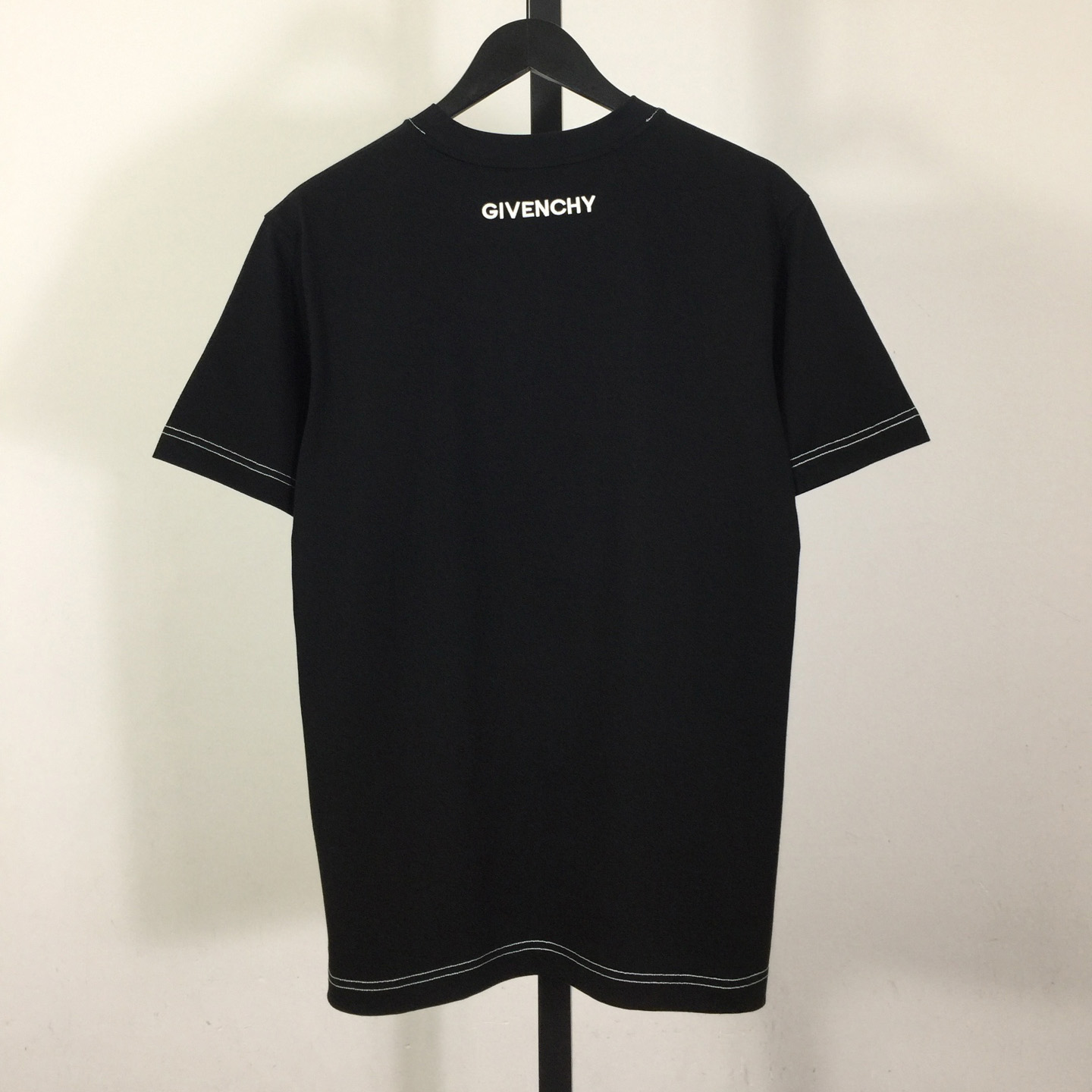 Givenchy T-shirt In Cotton - EUR FASHION