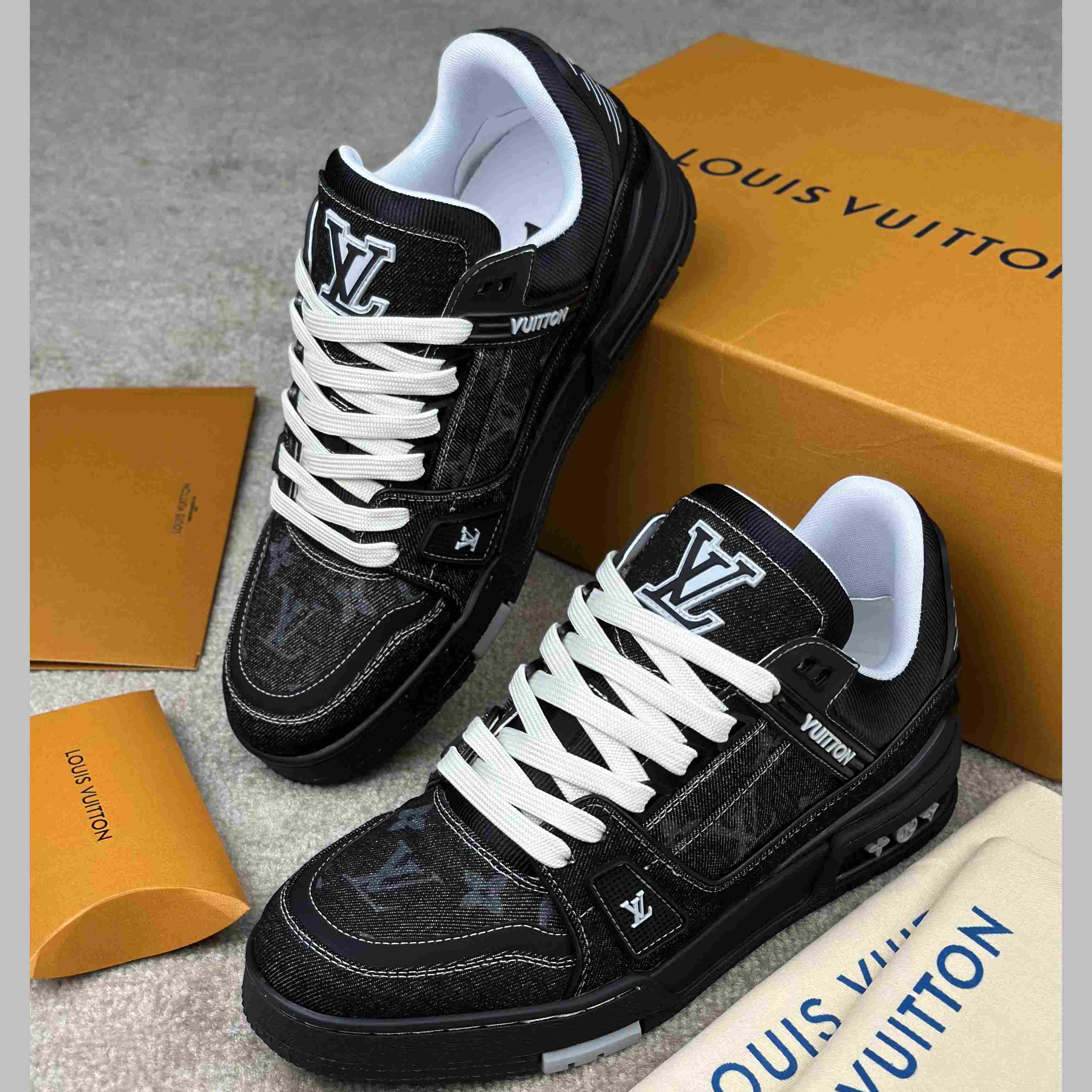 Louis Vuitton LV Trainer Sneaker  1AHSZR - EUR FASHION