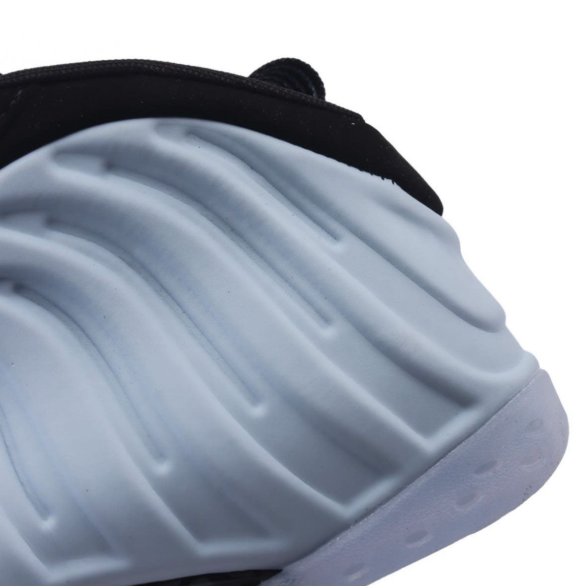 Nike Air Foamposite Sneakers         - EUR FASHION