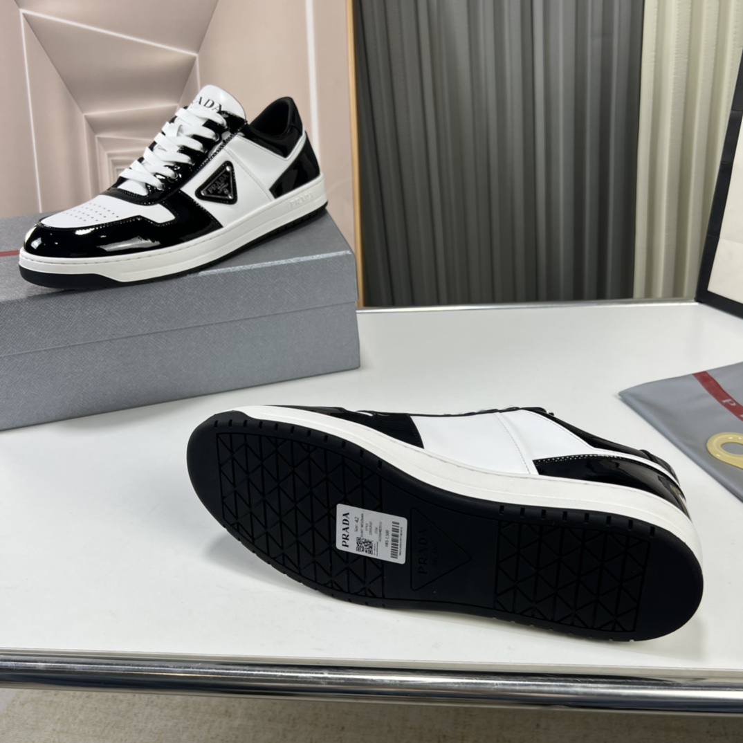 Prada Downtown triangle-logo Sneakers - EUR FASHION