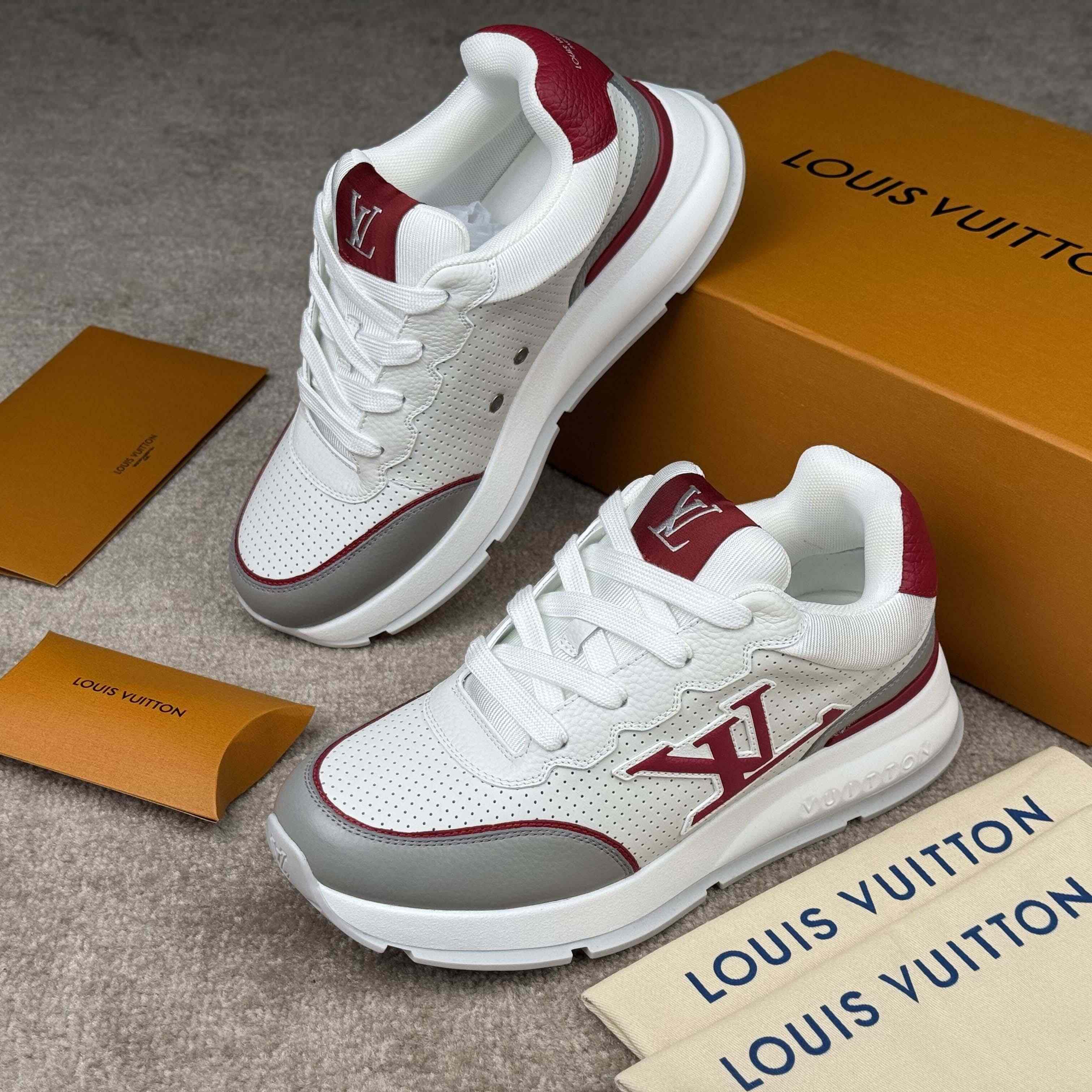 Louis Vuitton LV Classic Sneaker    - EUR FASHION