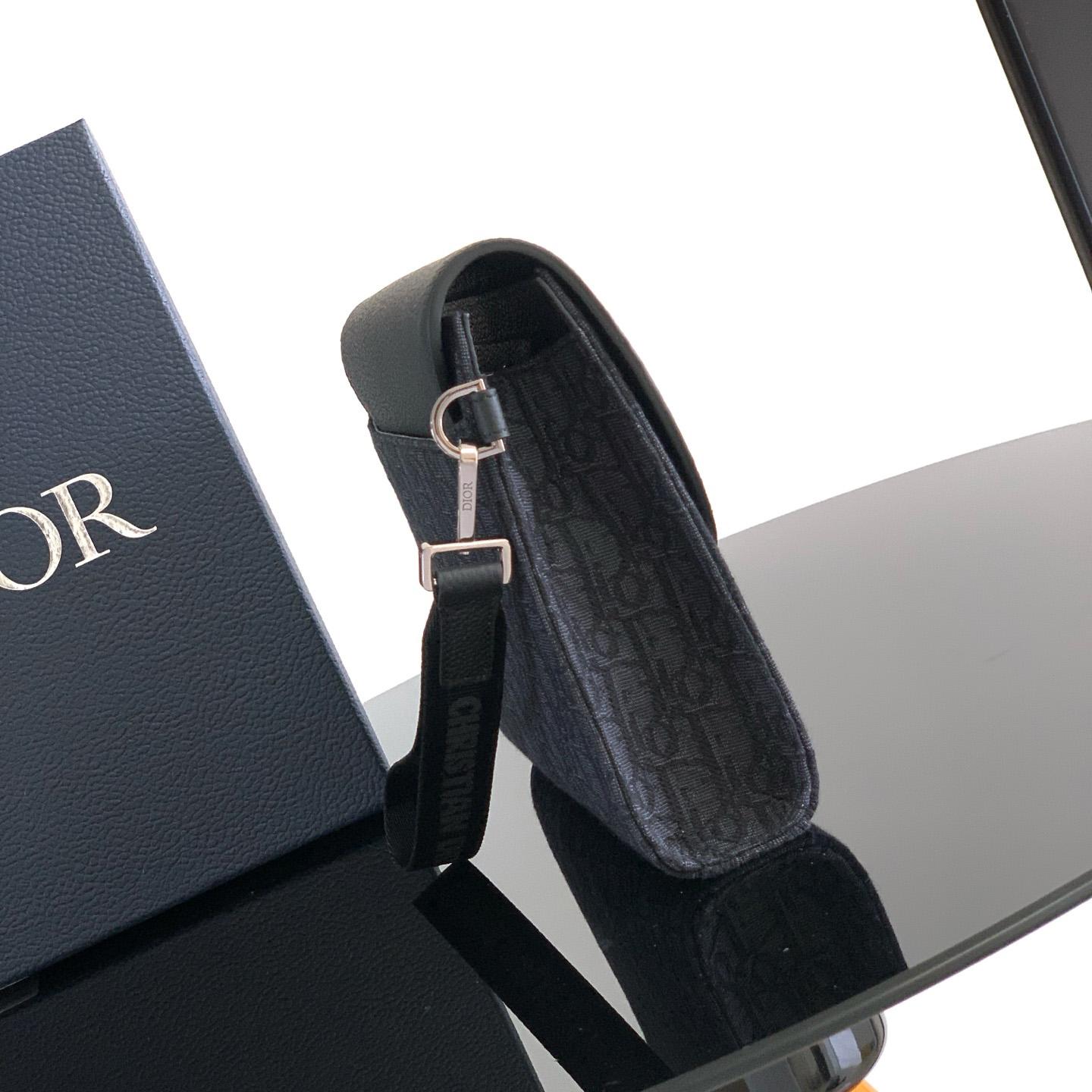 Dior Saddle A5 Triangle Pouch  - EUR FASHION
