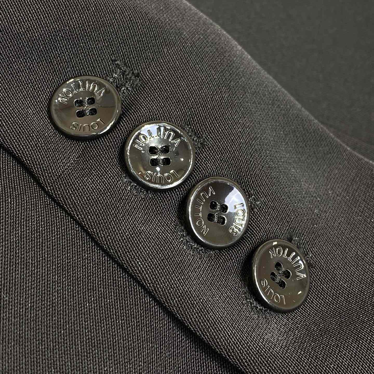Louis Vuitton Preppy Relaxed Blazer   1AGTIP - EUR FASHION
