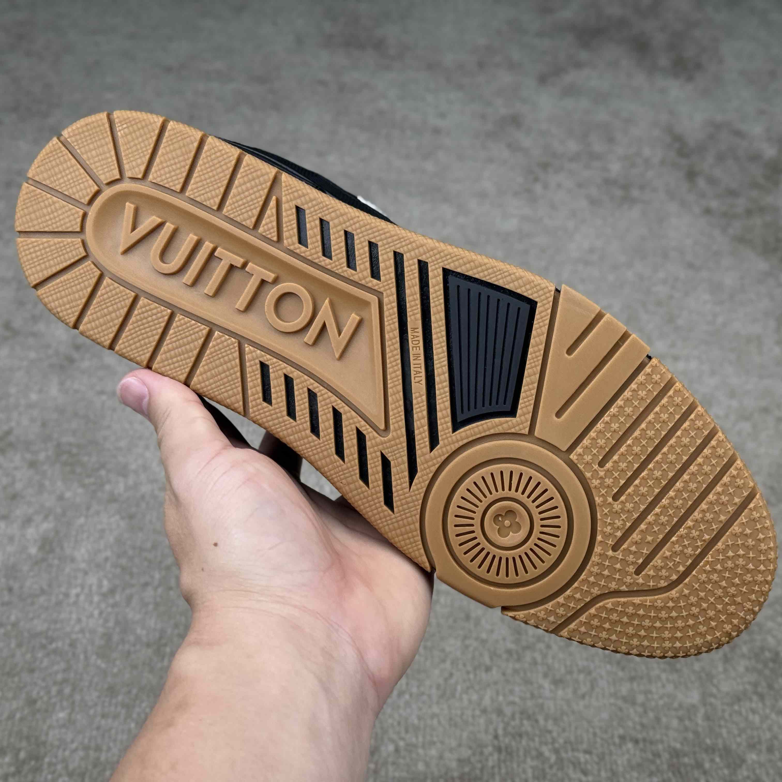Louis Vuitton LV Trainer Sneaker   1AHTT5 - EUR FASHION