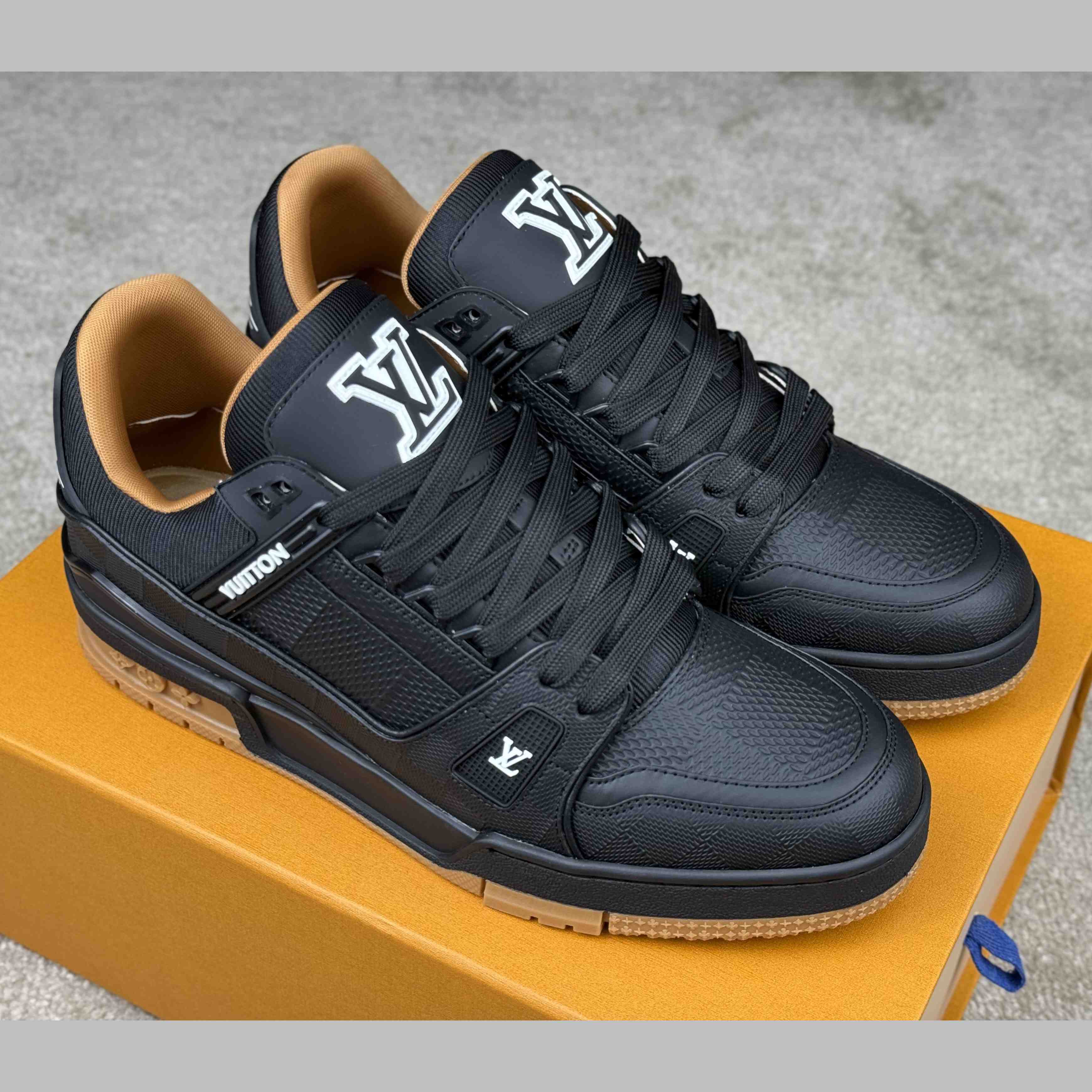 Louis Vuitton LV Trainer Sneaker   1AHTT5 - EUR FASHION