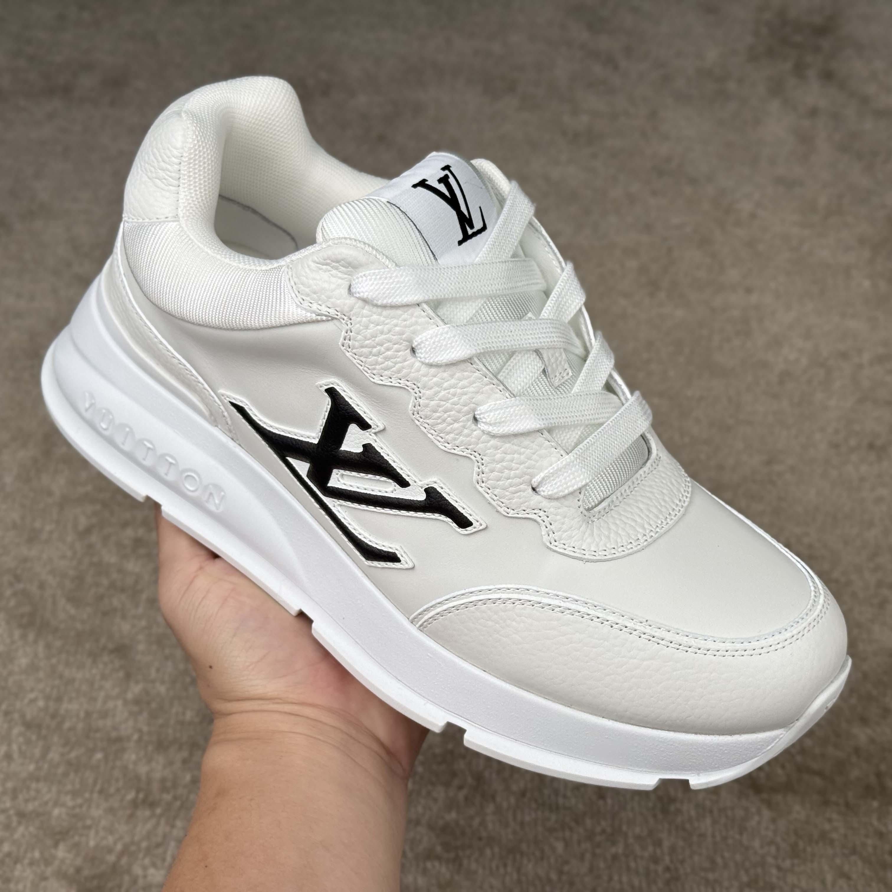 Louis Vuitton LV Classic Sneaker   1AHSTN - EUR FASHION