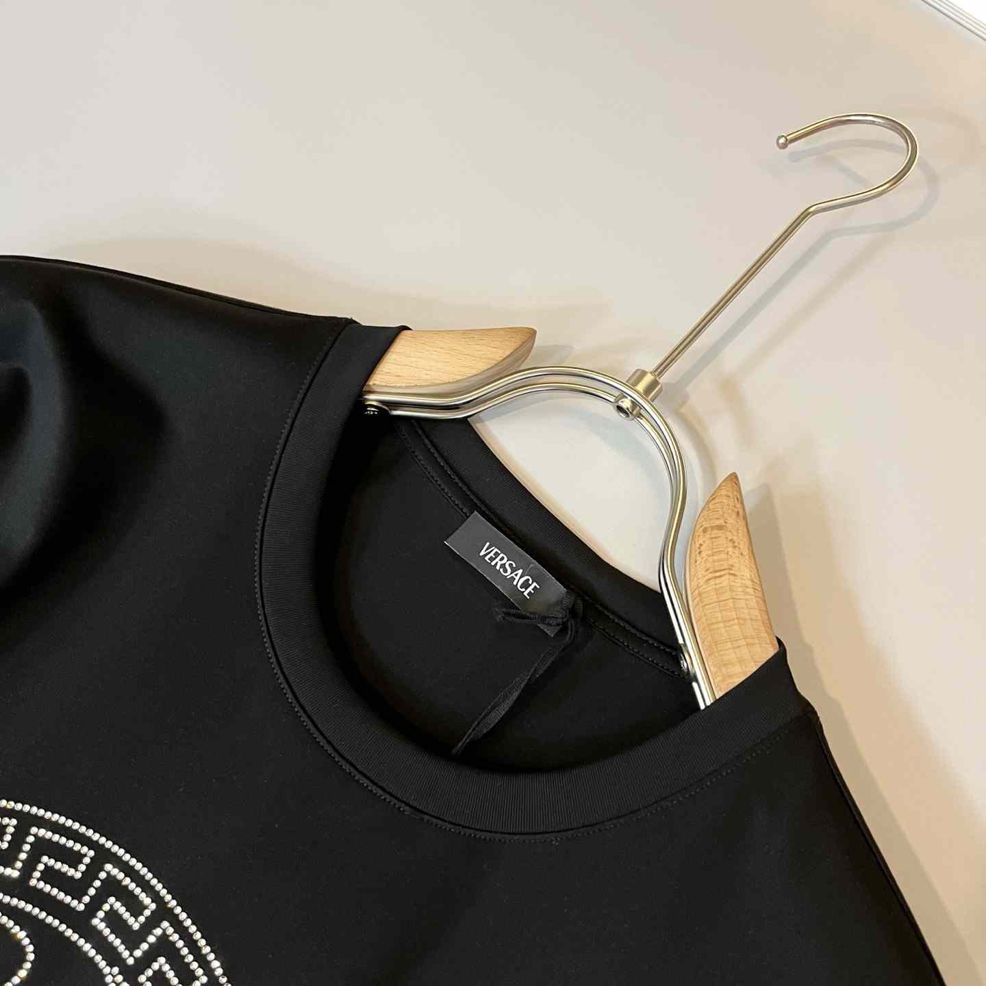 Versace Medusa T-shirt - EUR FASHION