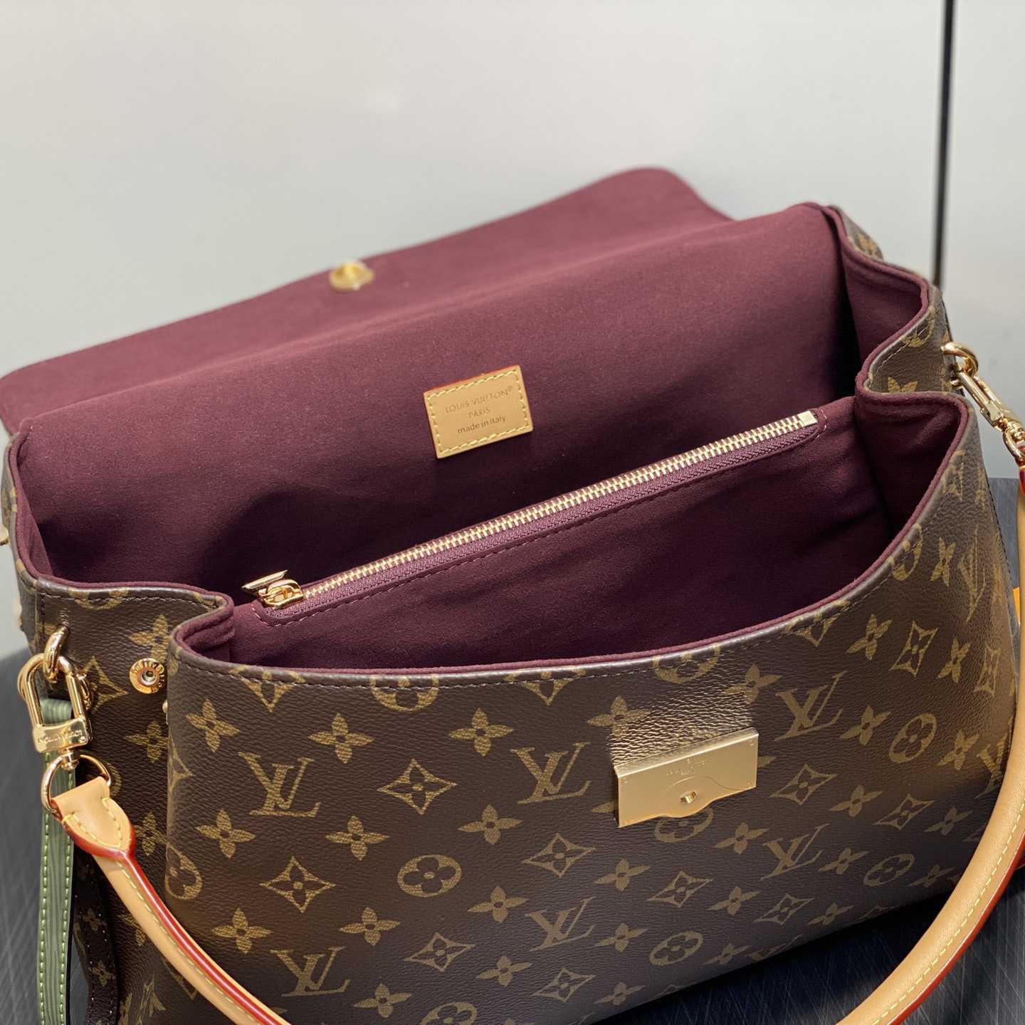 Louis Vuitton Hide Away MM   M14473 - EUR FASHION