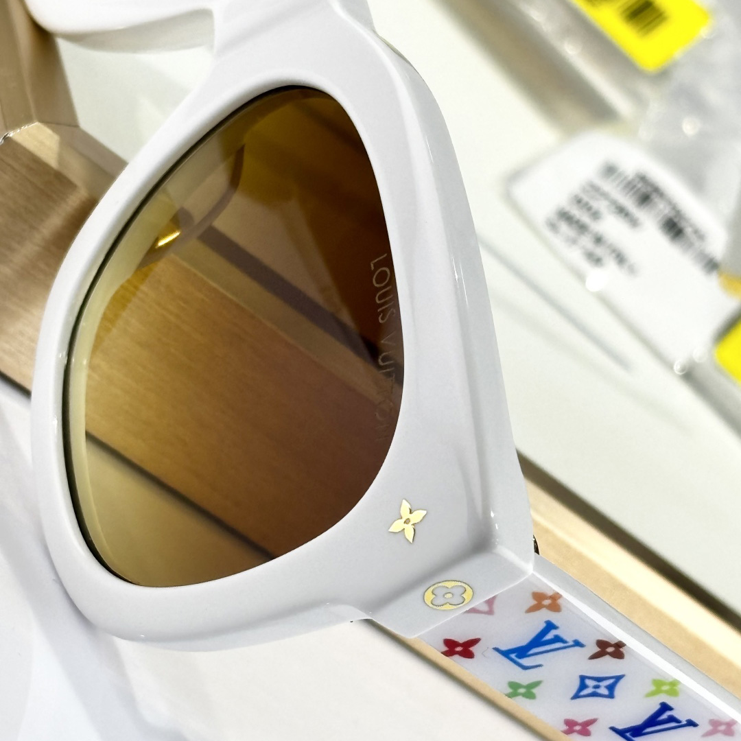 Louis Vuitton LV x TM My Monogram Multicolor Square Sunglasses  Z2725W - EUR FASHION
