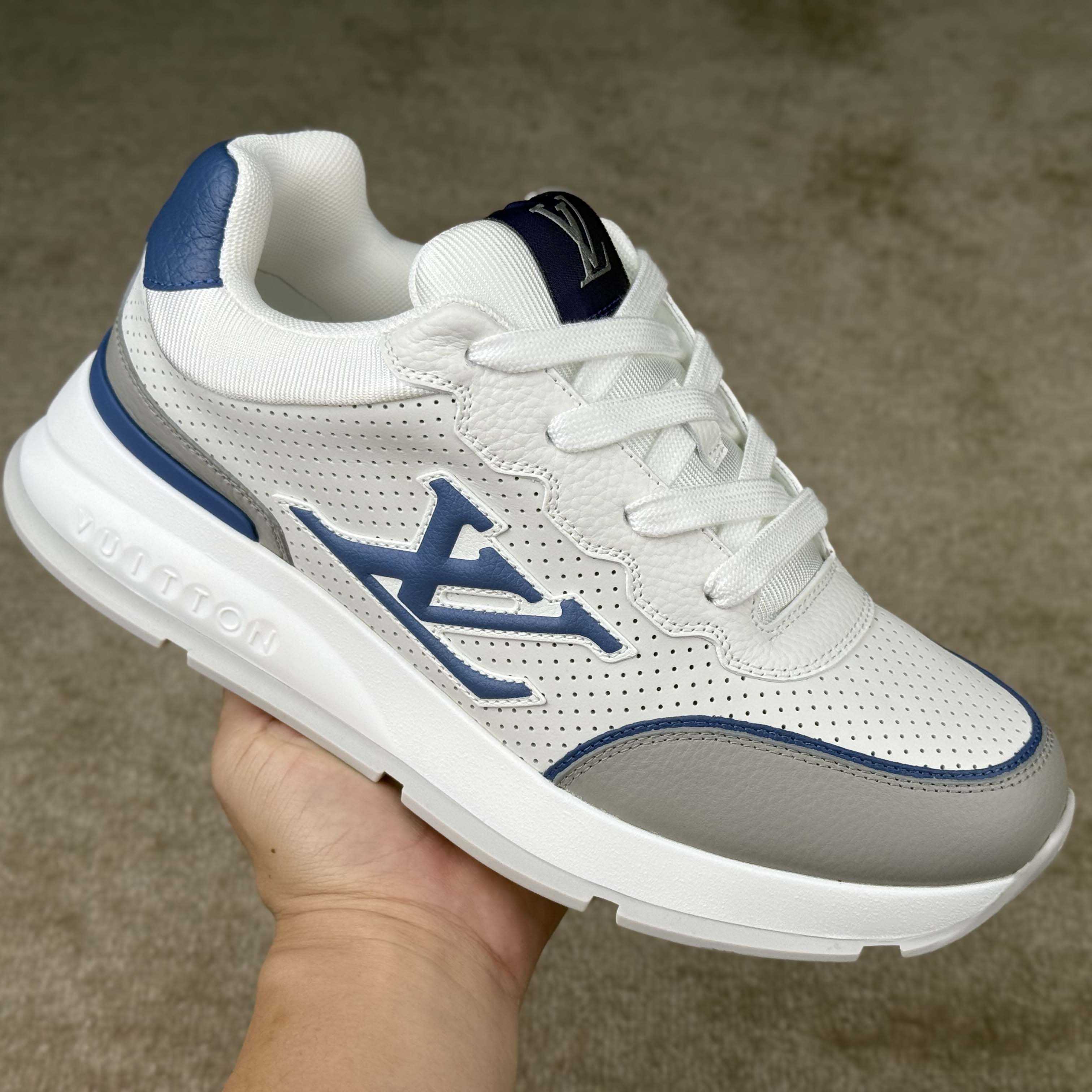 Louis Vuitton LV Classic Sneaker   1AHSV0 - EUR FASHION