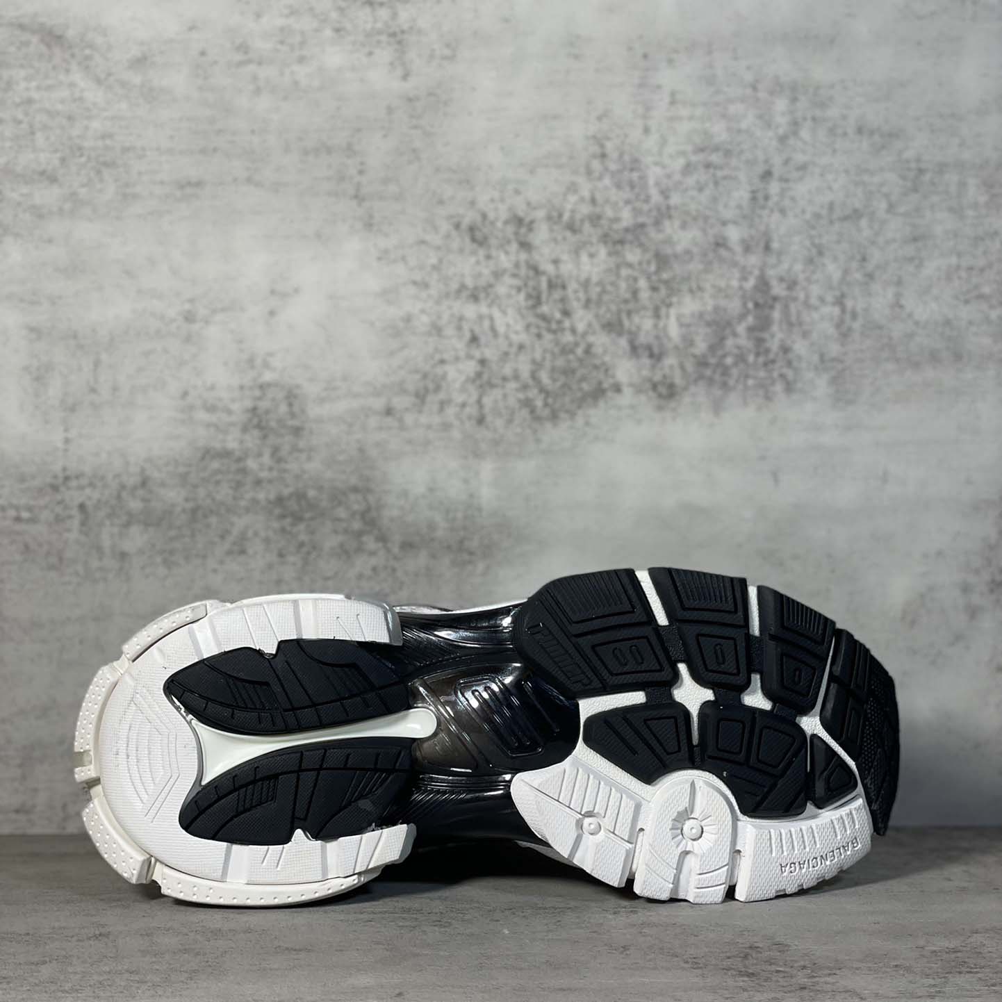Balenciaga Runner Sneakers - EUR FASHION