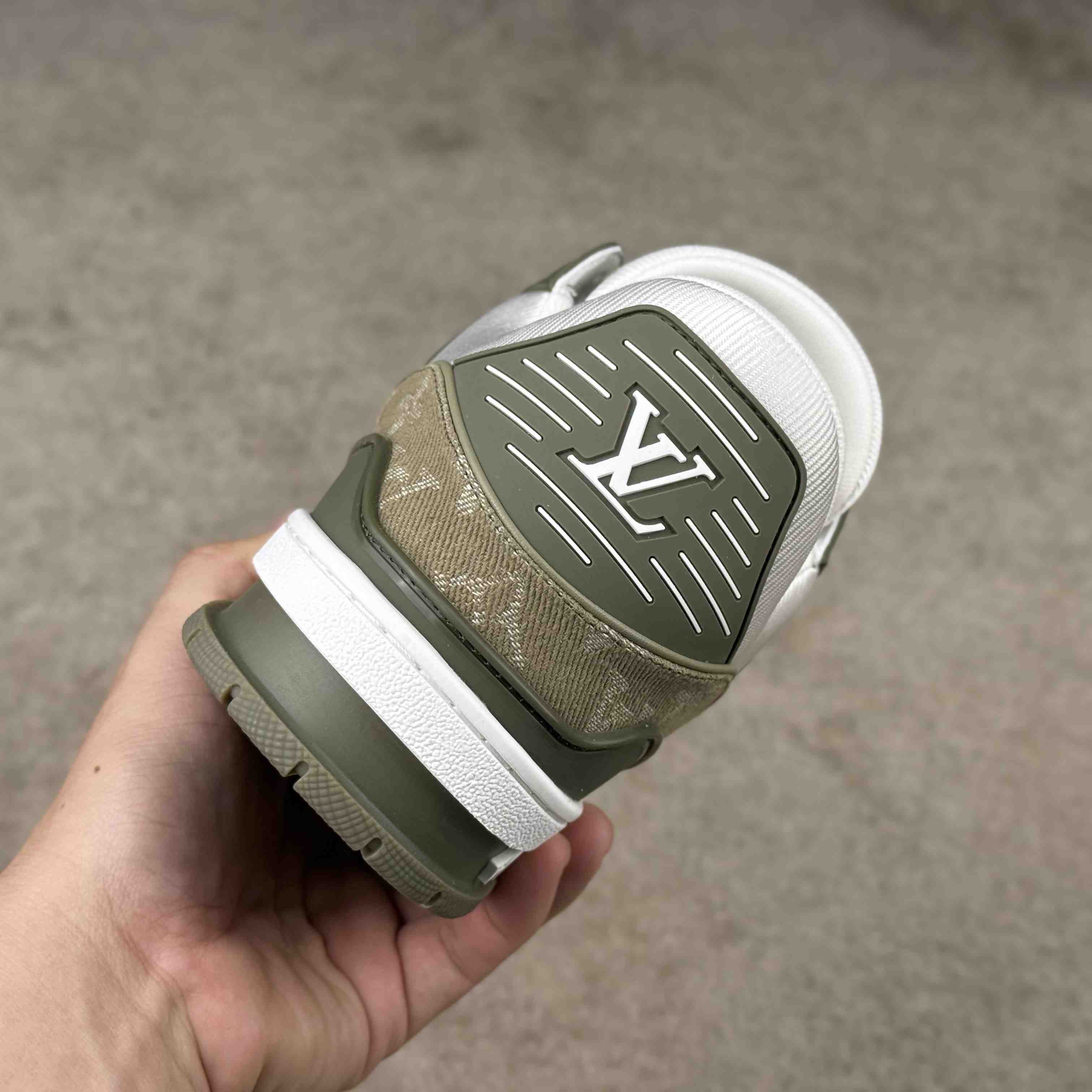 Louis Vuitton LV Trainer Sneaker   1AILAR - EUR FASHION