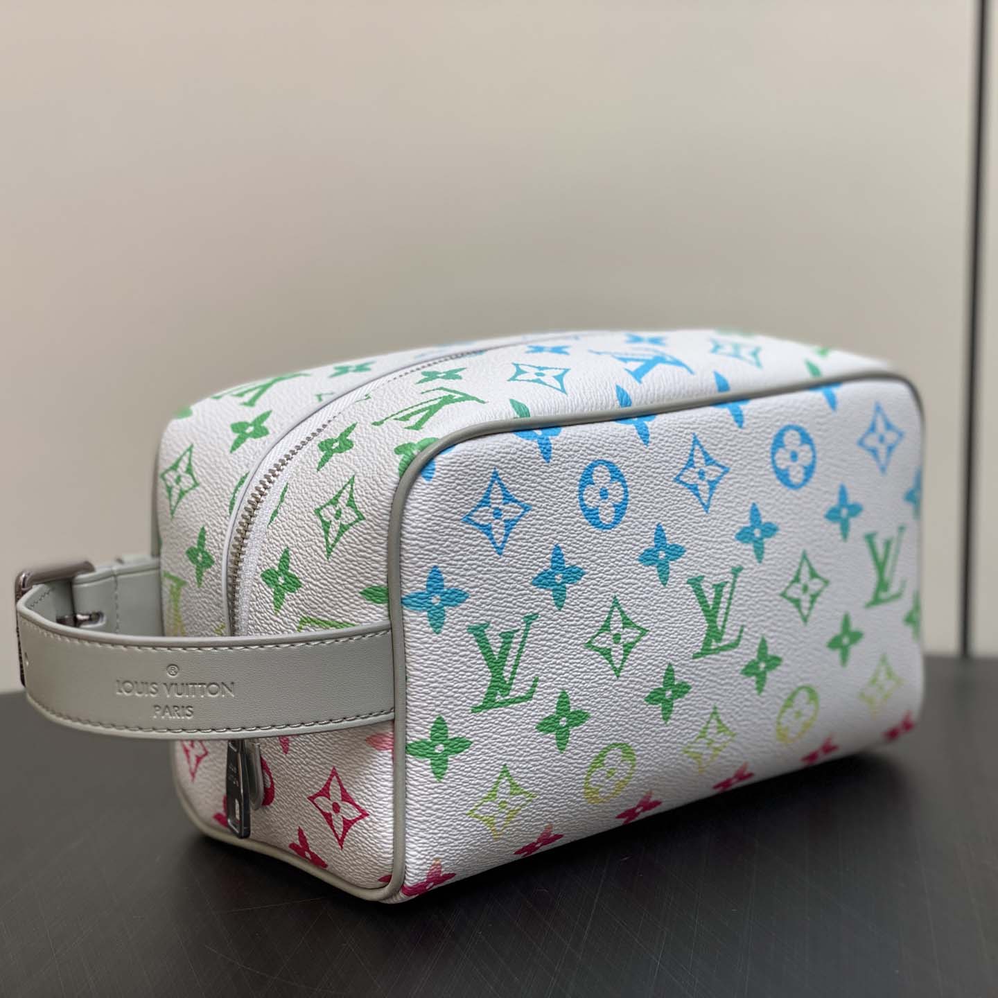 Louis Vuitton Dopp Kit   (23×13×12cm)  M14034 - EUR FASHION