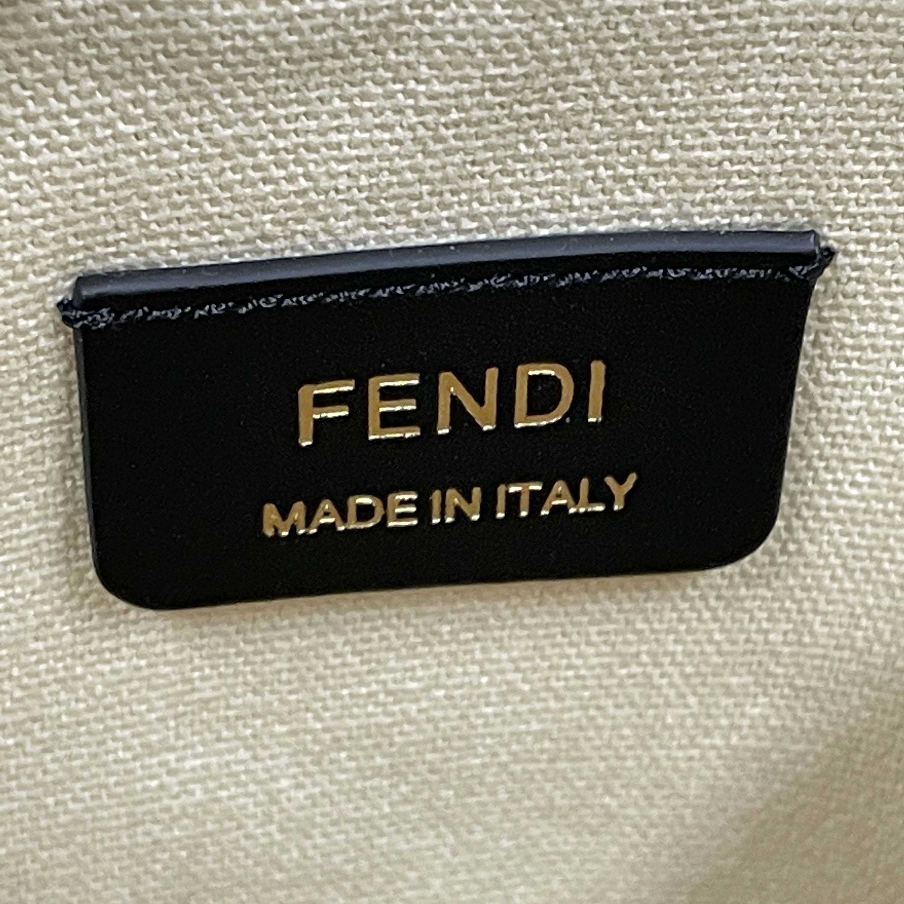 Fendi Mon Tresor Leather White  12×18×10cm - EUR FASHION