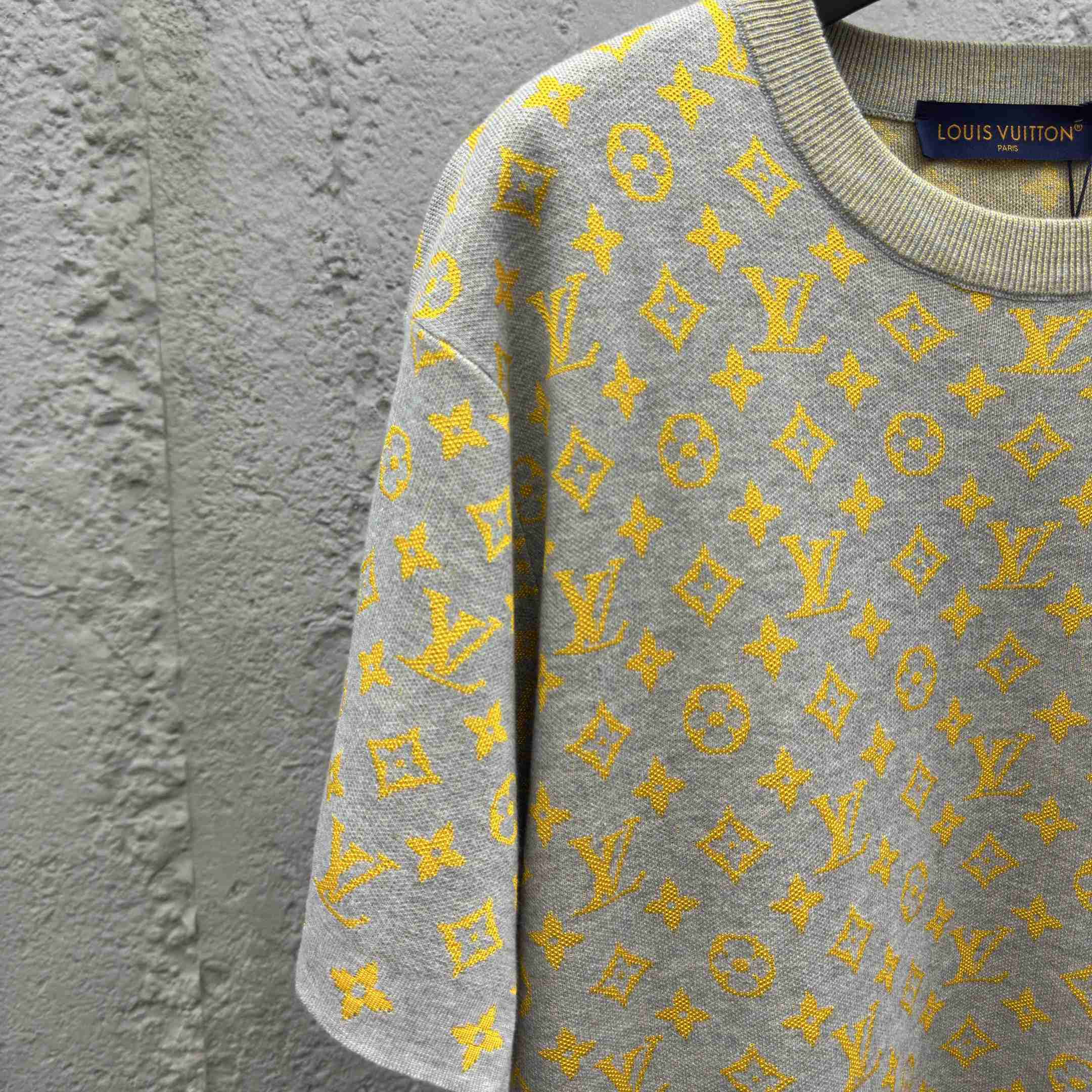 Louis Vuitton Monogram Short-Sleeved Crewneck   1AHVPD - EUR FASHION