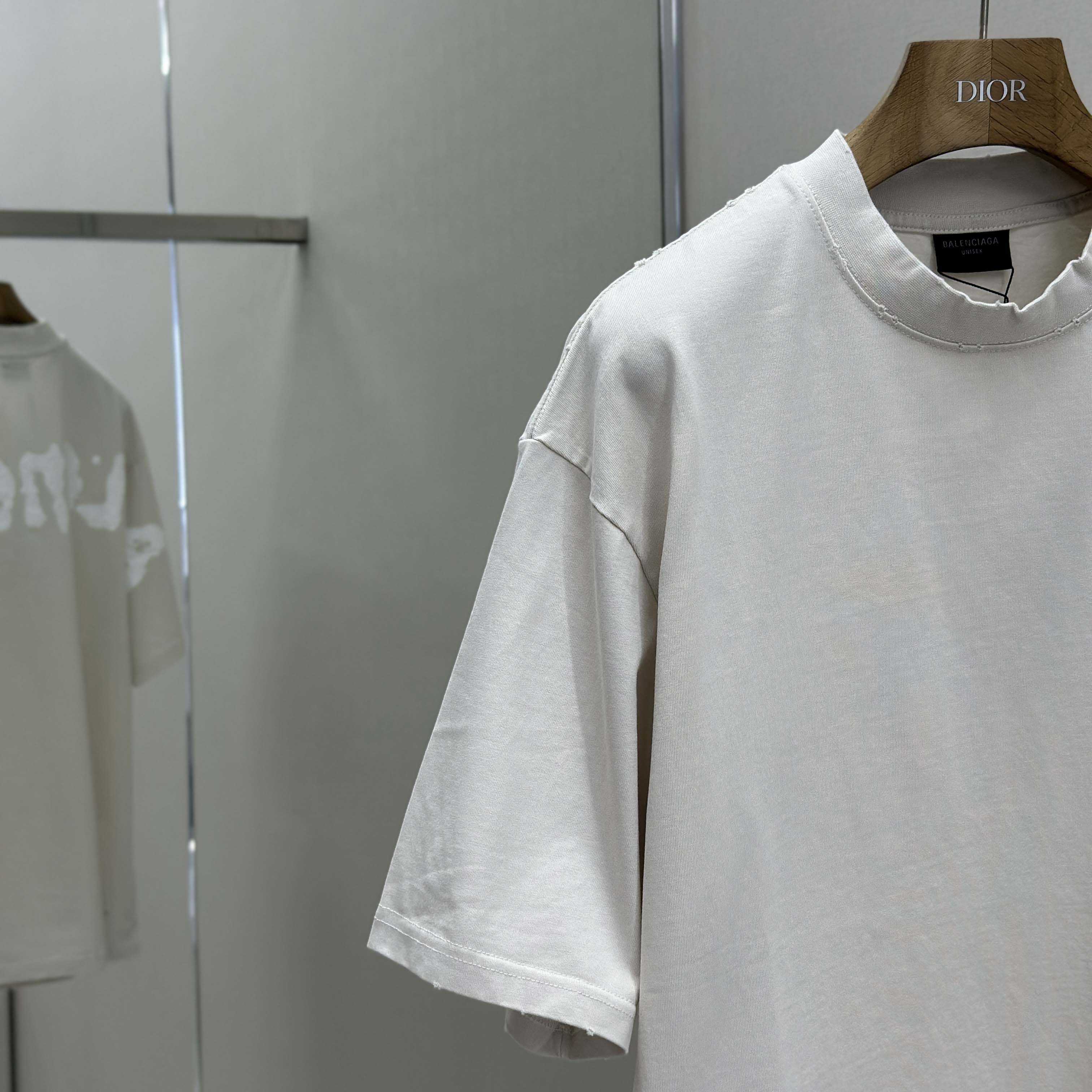 Balenciaga Painted T-Shirt Medium Fit - EUR FASHION