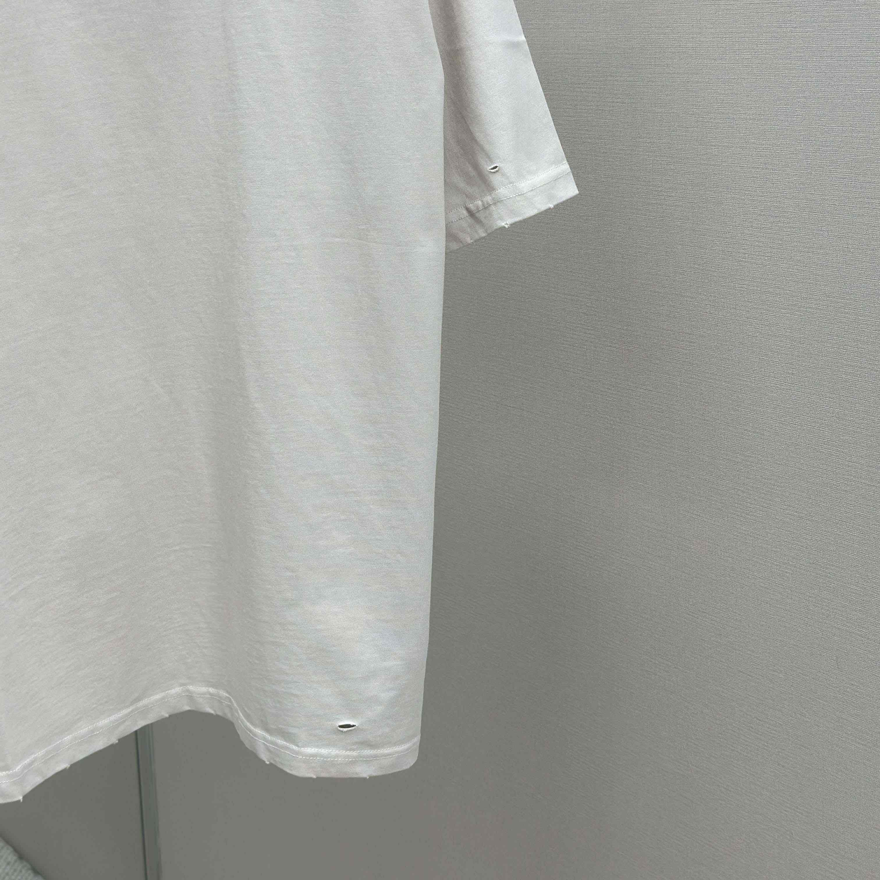 Balenciaga Painted T-Shirt Medium Fit - EUR FASHION