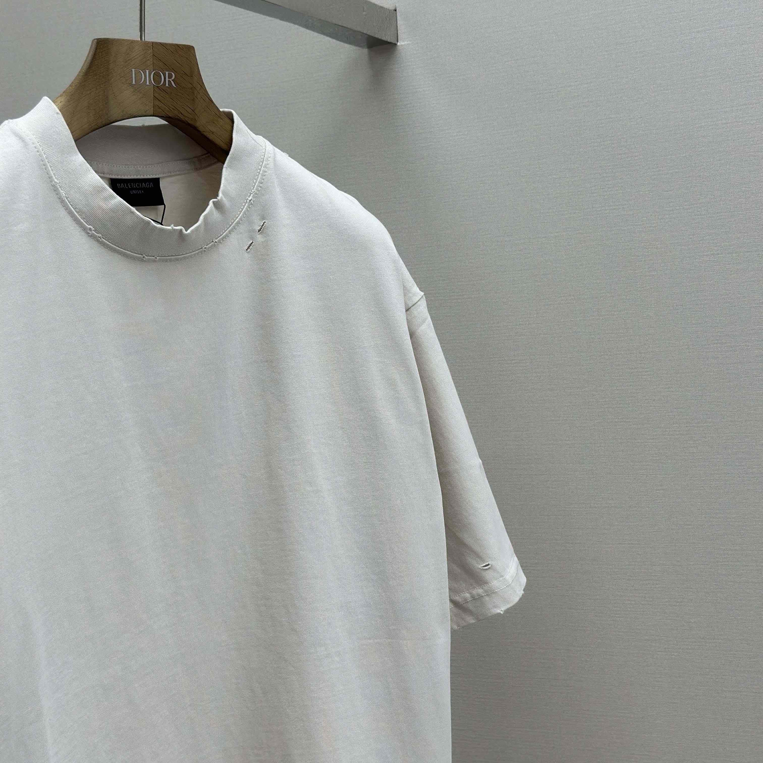 Balenciaga Painted T-Shirt Medium Fit - EUR FASHION