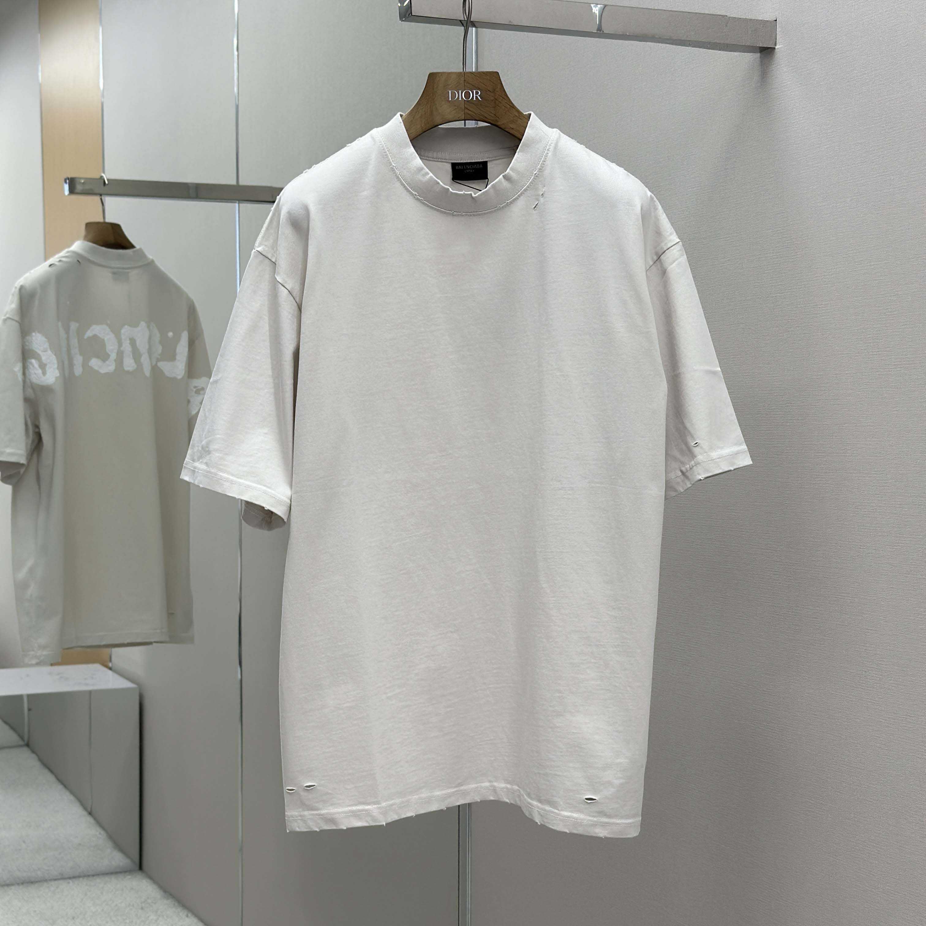 Balenciaga Painted T-Shirt Medium Fit - EUR FASHION