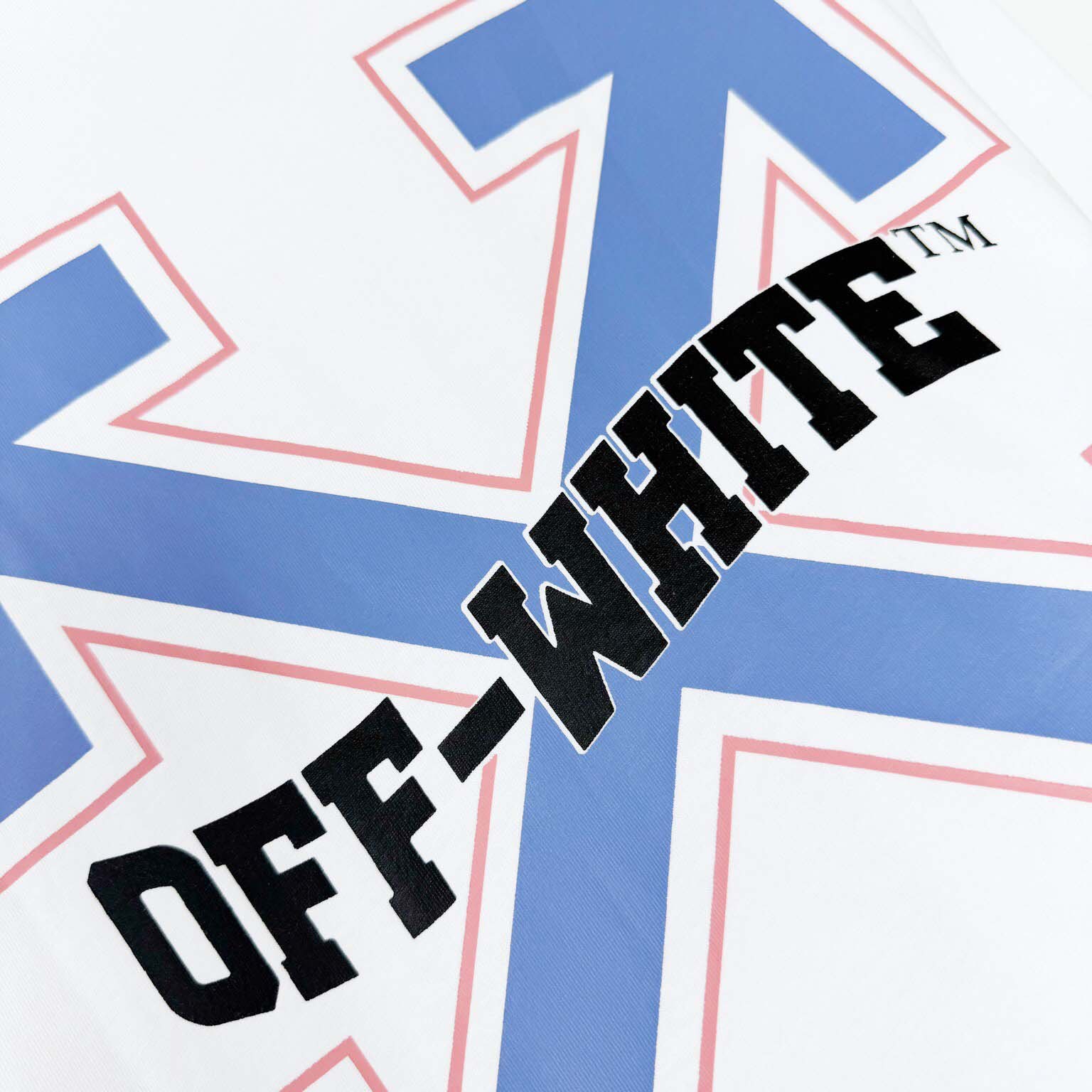 Off White Varsity Arrow T-Shirt - EUR FASHION