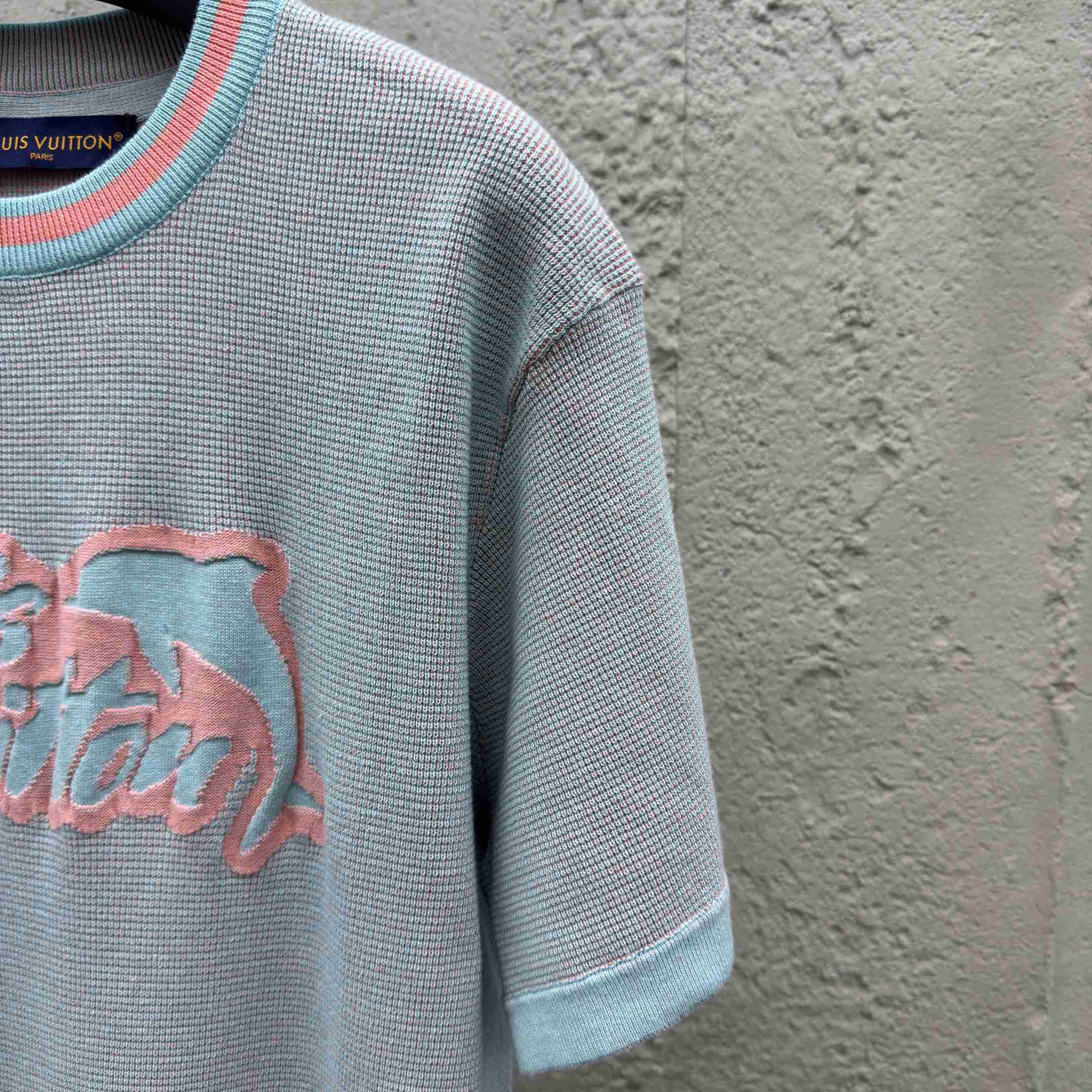 Louis Vuitton Graphic Short-Sleeved Crewneck   1AHVNY - EUR FASHION