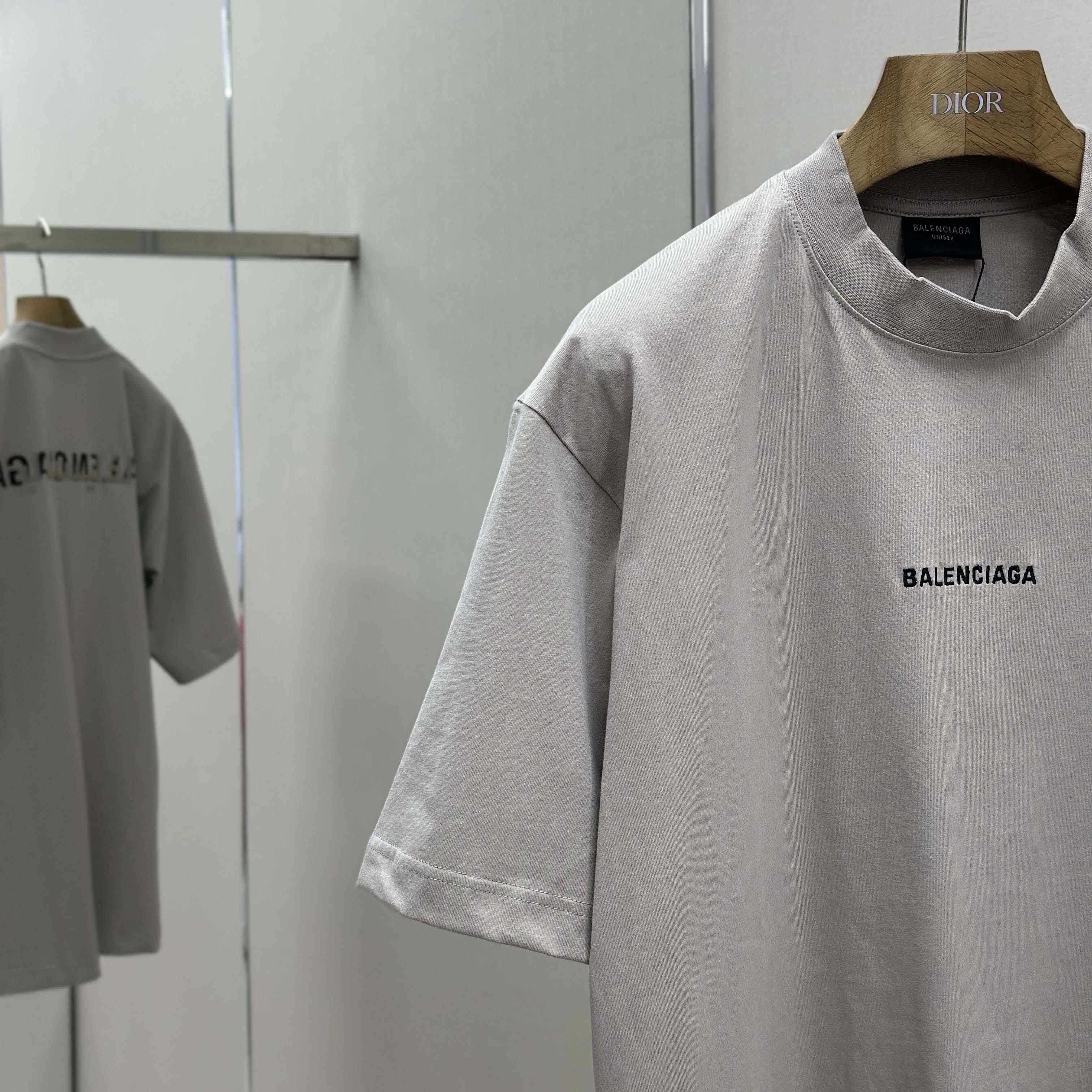 Balenciaga Unisex Medium-fit T-shirt In Vintage-jersey - EUR FASHION