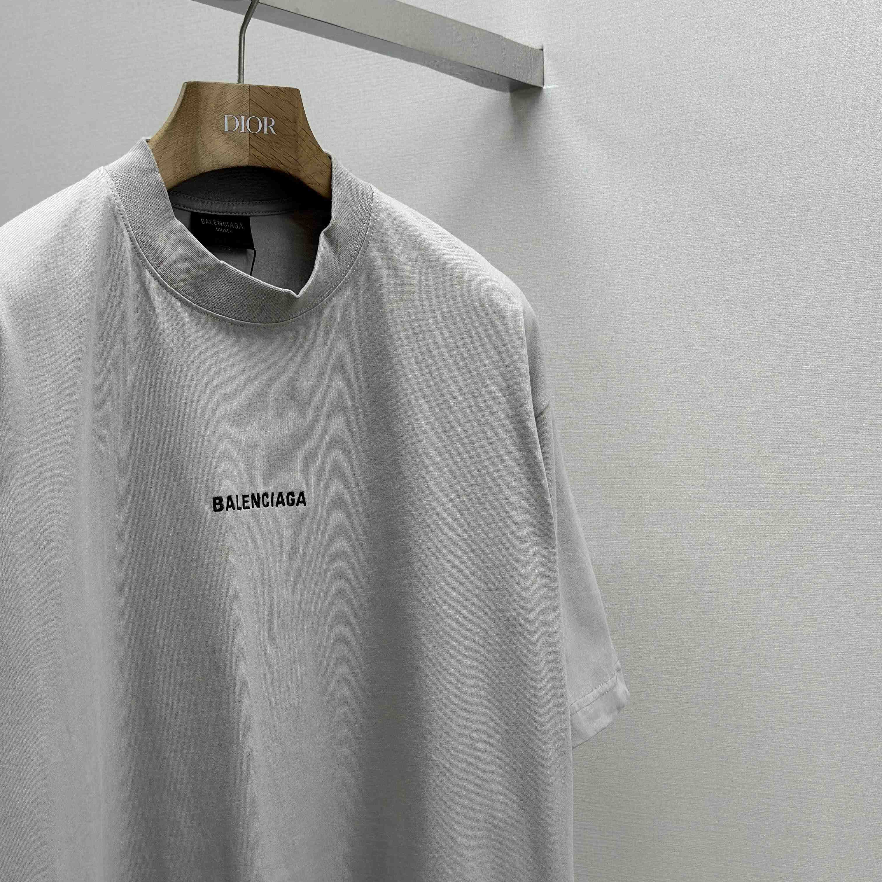 Balenciaga Unisex Medium-fit T-shirt In Vintage-jersey - EUR FASHION