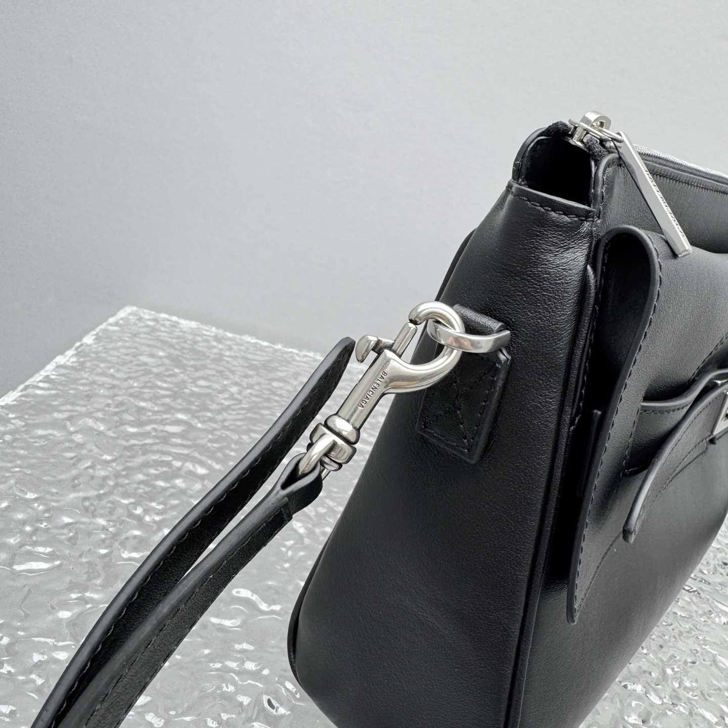 Balenciaga Bel Air Zipped Messenger Bag Small In Black - EUR FASHION