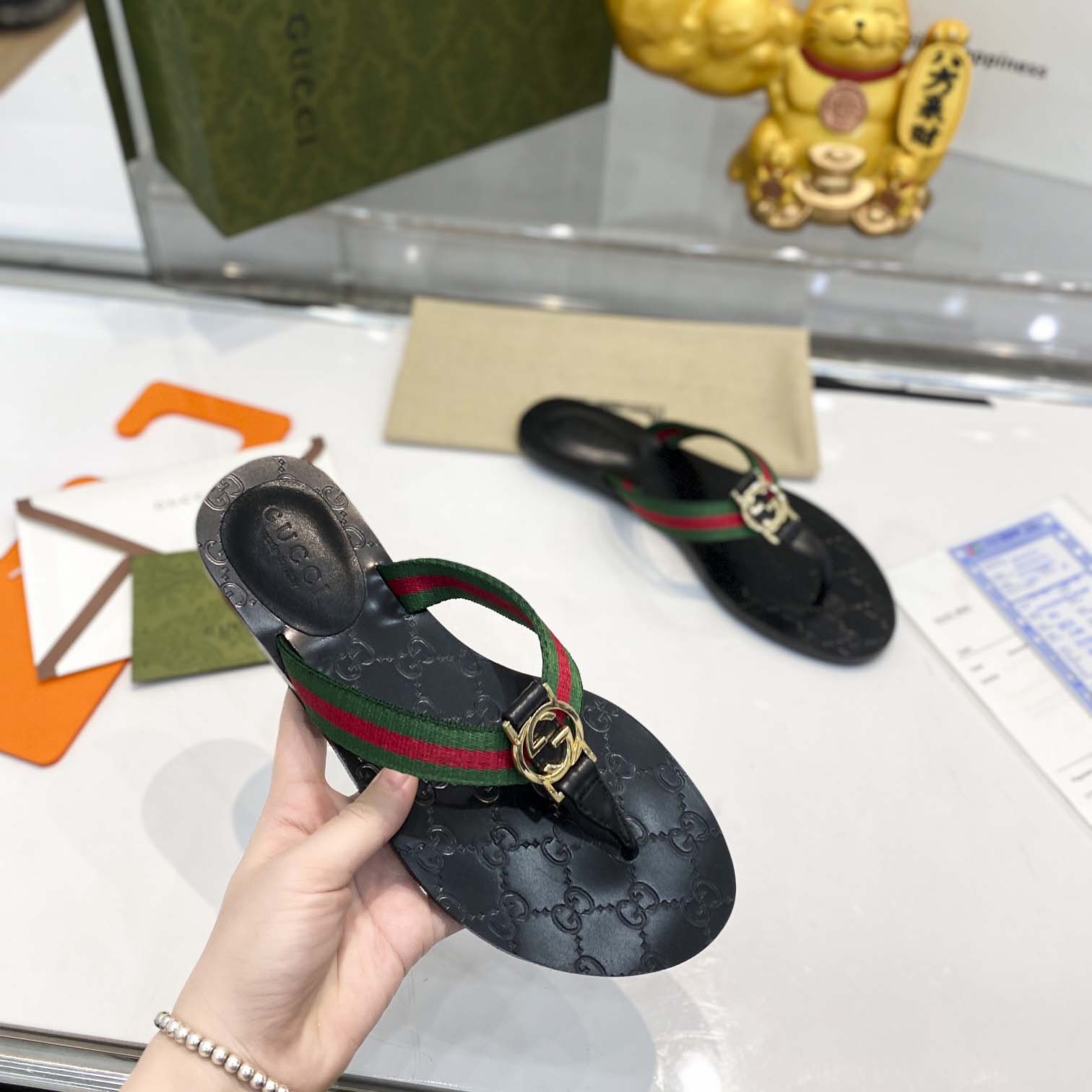 Gucci Thong Sandal With Web - EUR FASHION