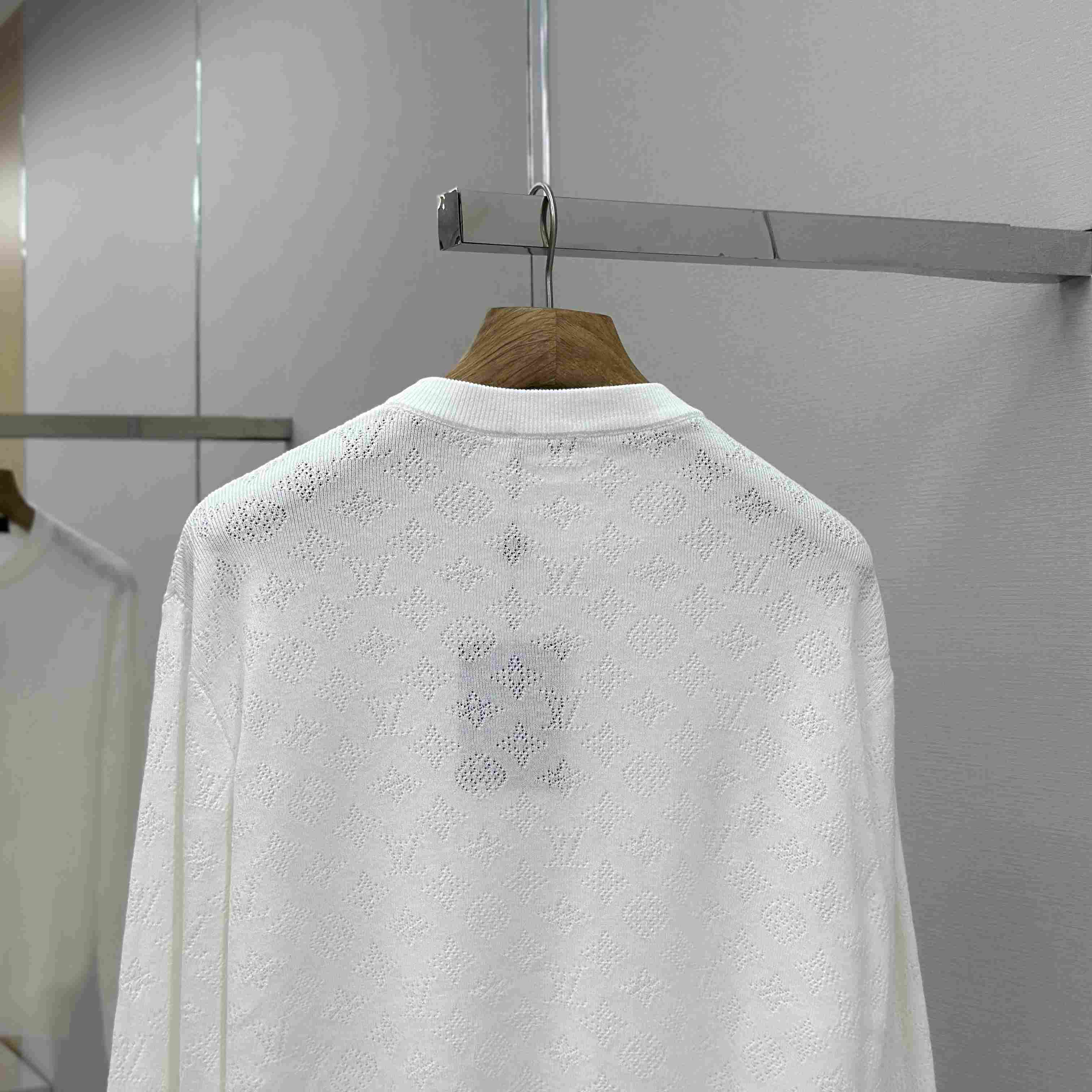 Louis Vuitton Monogram Pointelle Cotton Pullover   1AGJHC - EUR FASHION