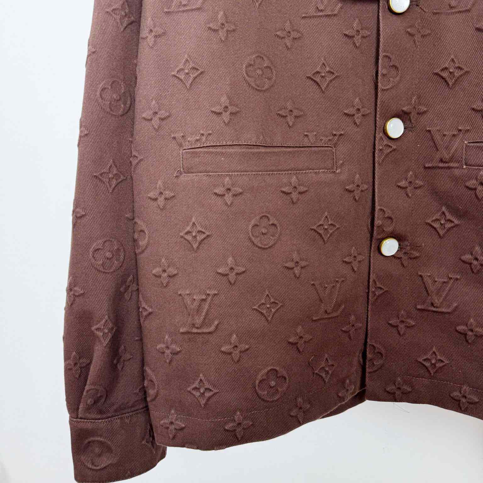 Louis Vuitton Monogram Embossed Overshirt   1AHBF1 - EUR FASHION