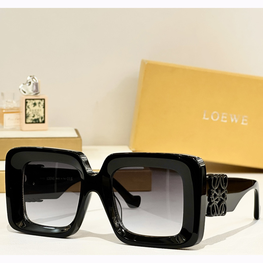 Loewe Beveled Square Maxi Anagram Sunglasses  LW40176U - EUR FASHION