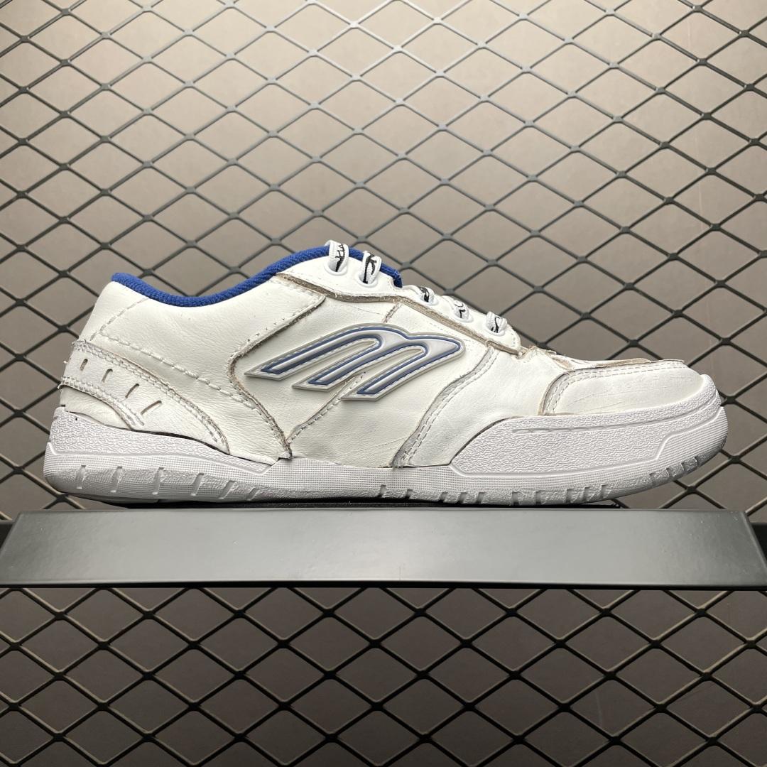 Balenciaga Hamptons Worn-Out Sneaker In White, Dark Blue And Grey Cowskin And Polyester - EUR FASHION
