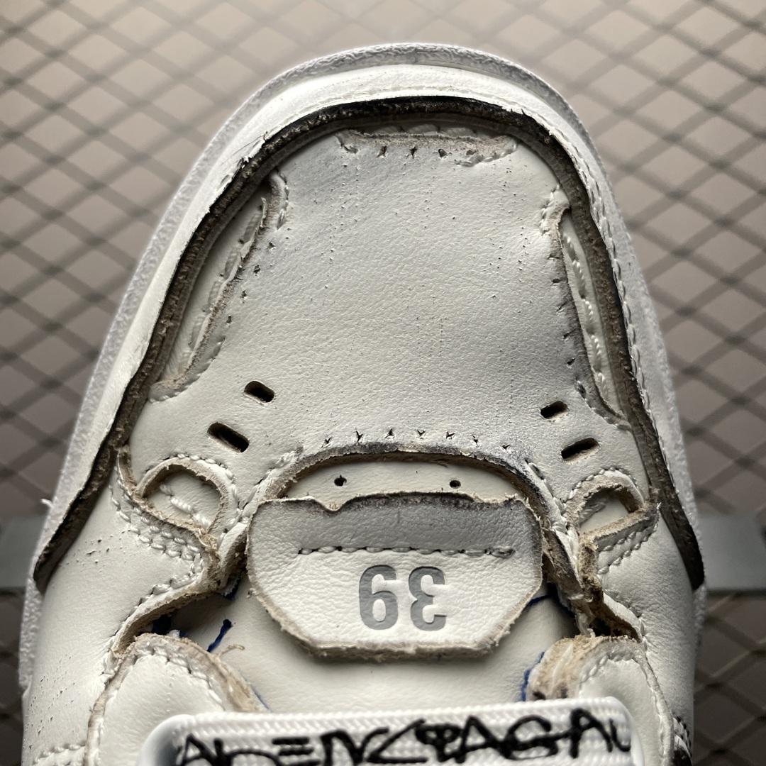 Balenciaga Hamptons Worn-Out Sneaker In White, Dark Blue And Grey Cowskin And Polyester - EUR FASHION