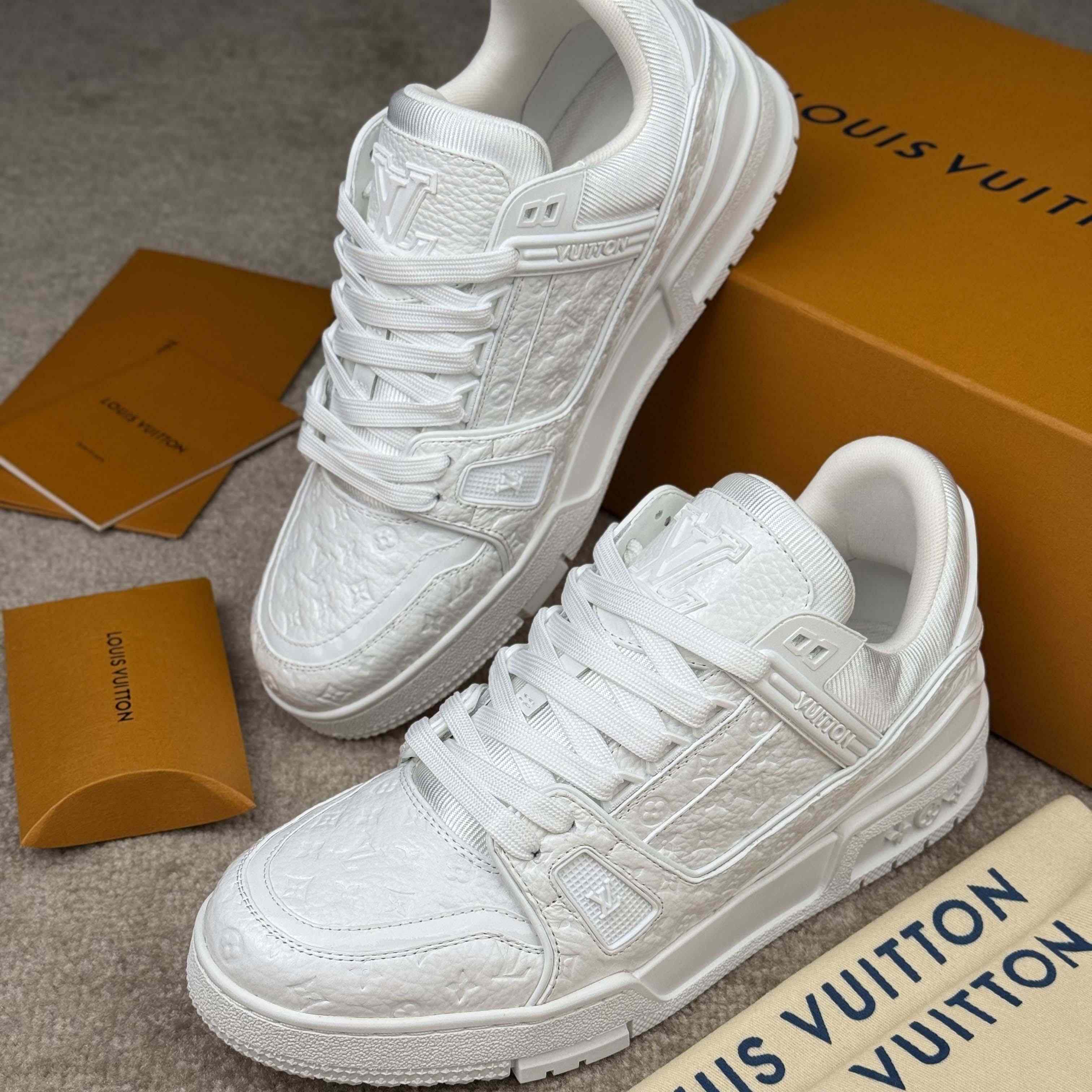Louis Vuitton LV Trainer Sneaker   1AHT82 - EUR FASHION
