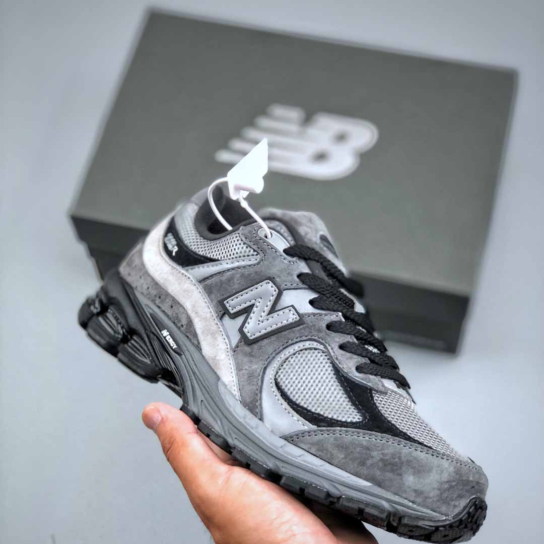 New Balance 2002R 'Castlerock Shadow Black'   M2002RCL  - EUR FASHION
