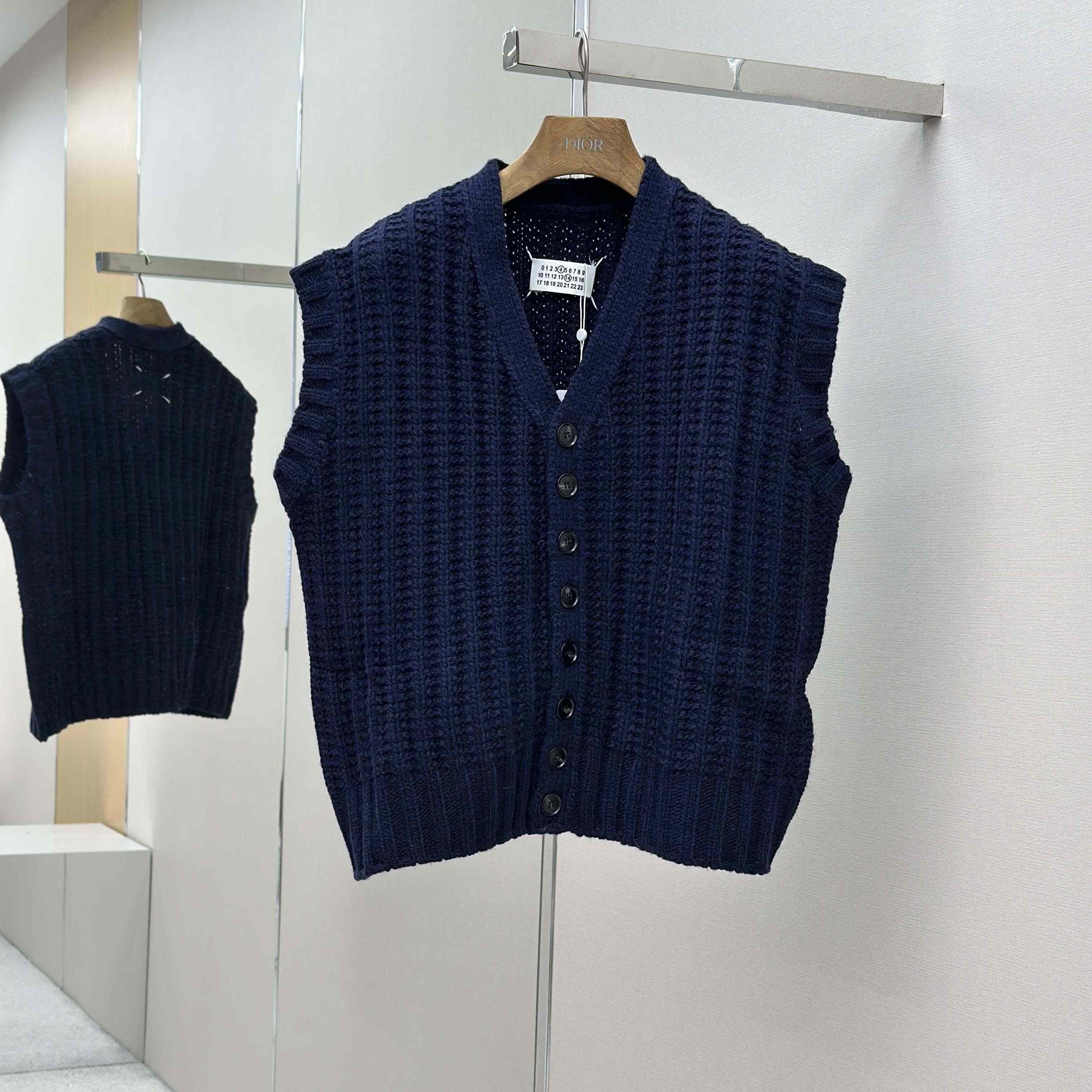 Maison Margiela Ribbed-knit Wool Vest - EUR FASHION