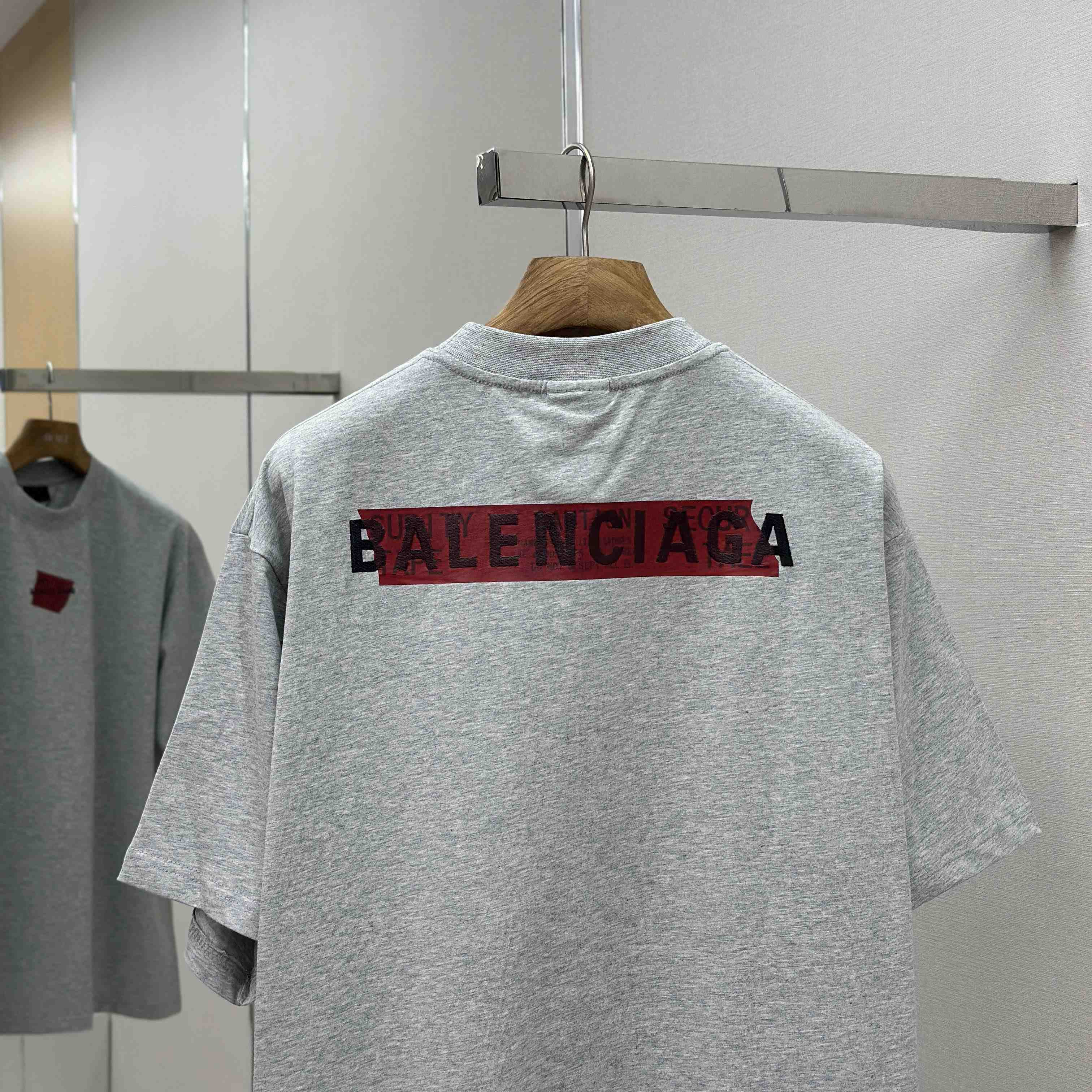 Balenciaga Taped Balenciaga Back T-Shirt Medium Fit in heather grey dry jersey - EUR FASHION