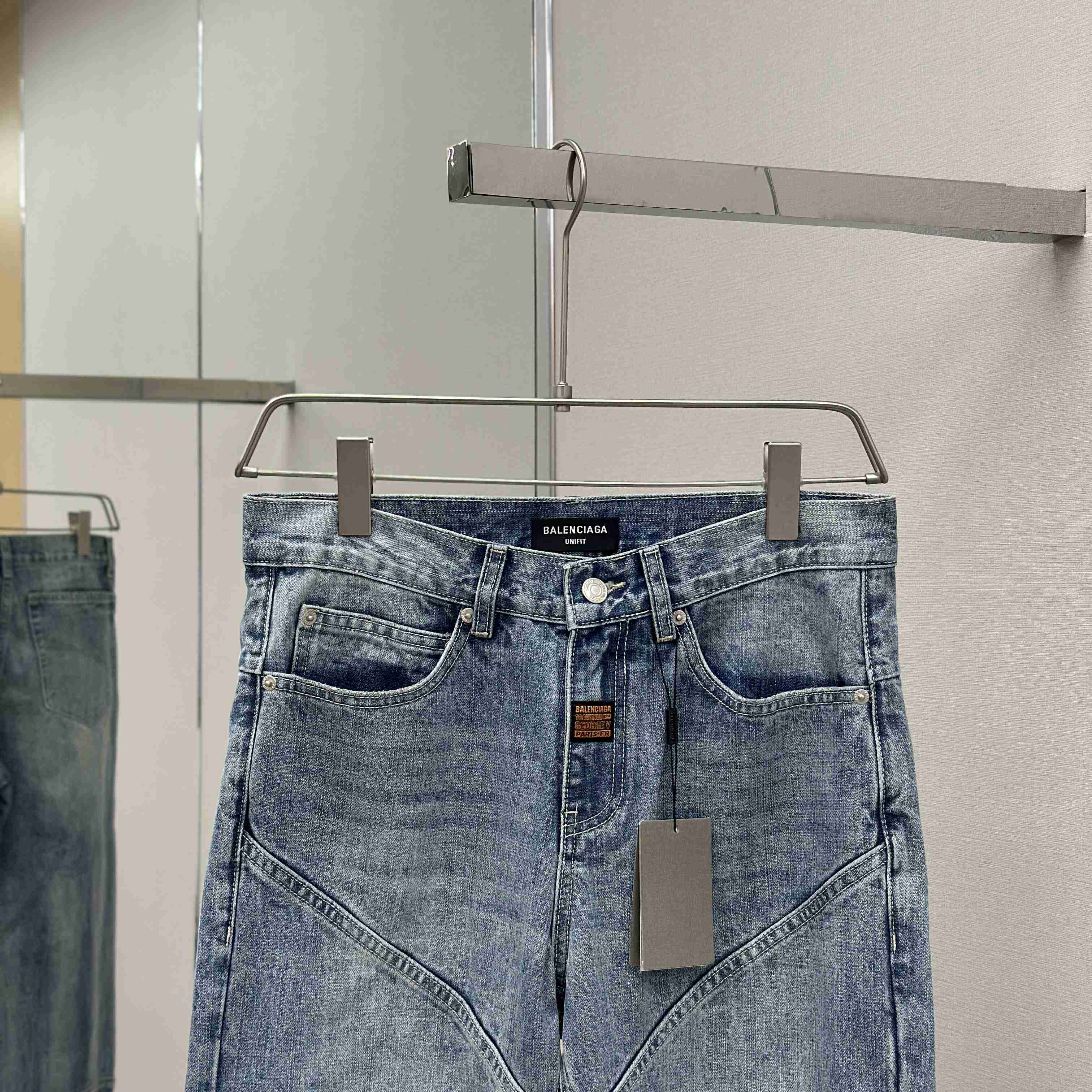 Balenciaga Fitted Low-waist Pants In Light Blue  - EUR FASHION