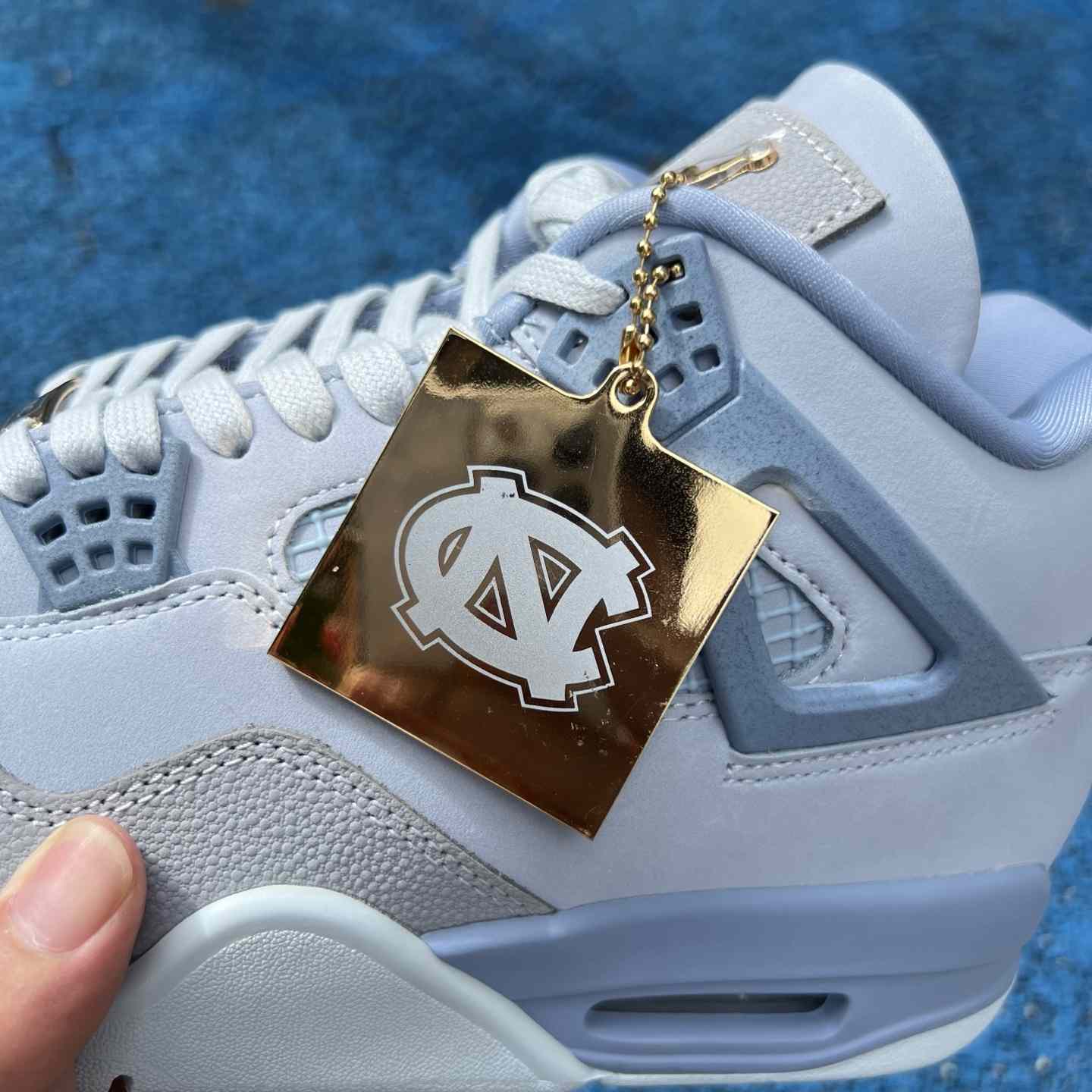 Jordan Air Jordan 4 UNC Tar Heels PE    HV9204-407 - EUR FASHION