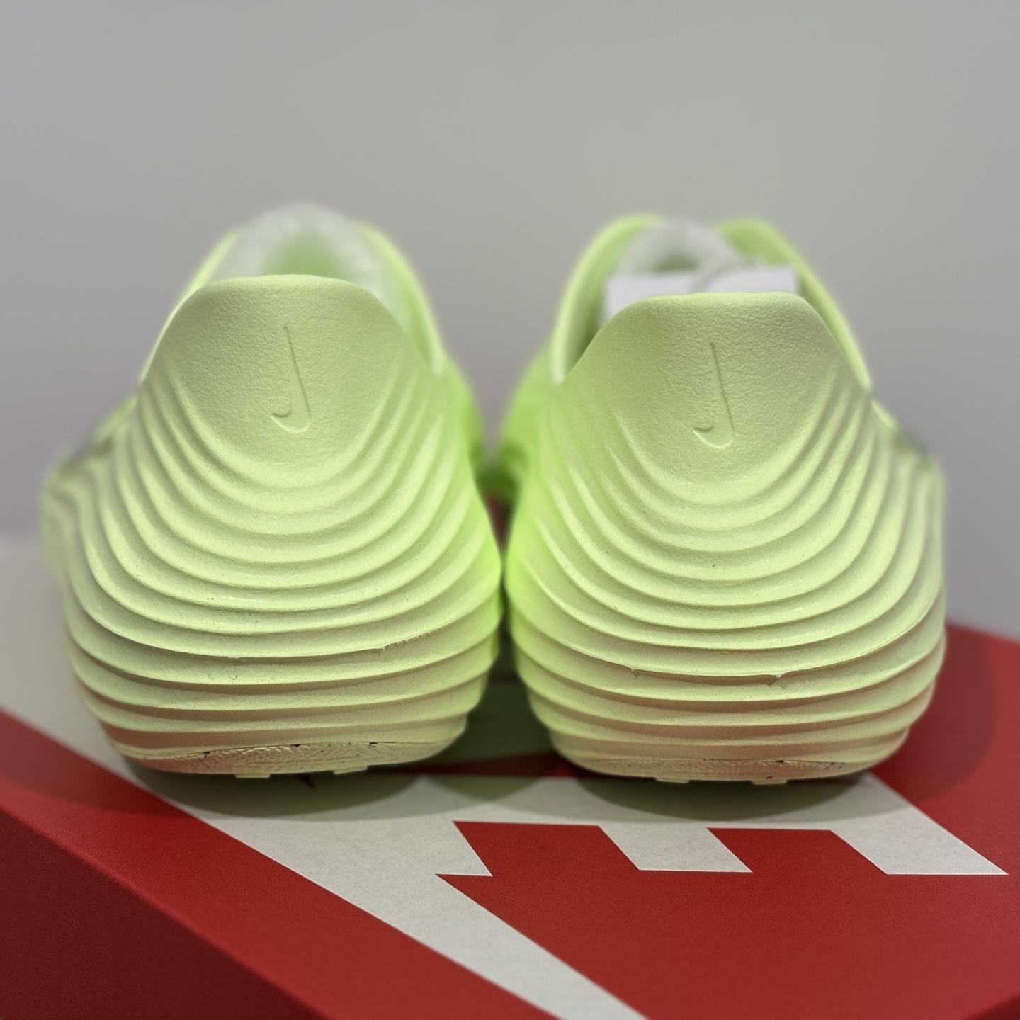Nike ReactX Rejuven8    HV5062-700 - EUR FASHION