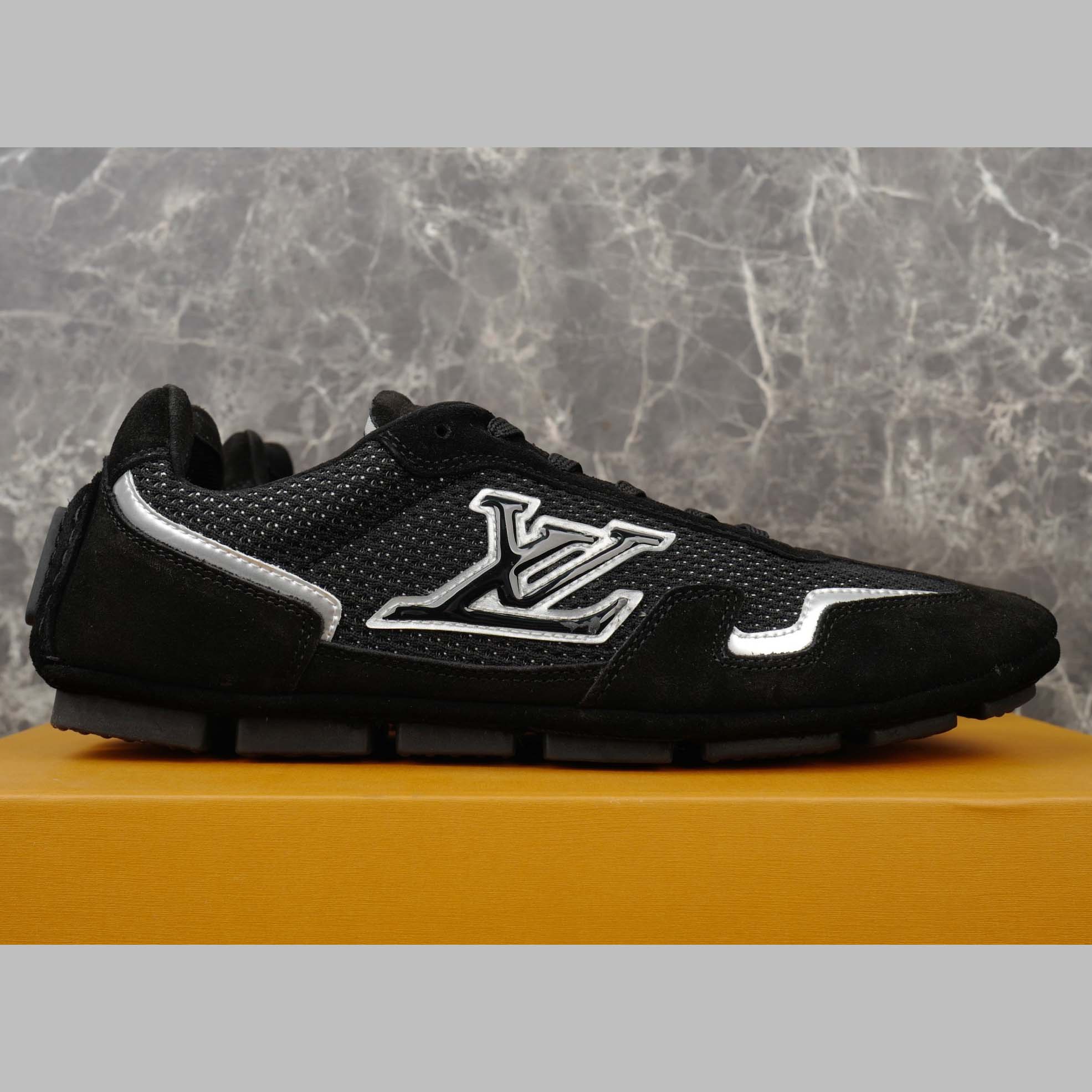 Louis Vuitton LV Rally Sneaker   1AHTZI - EUR FASHION